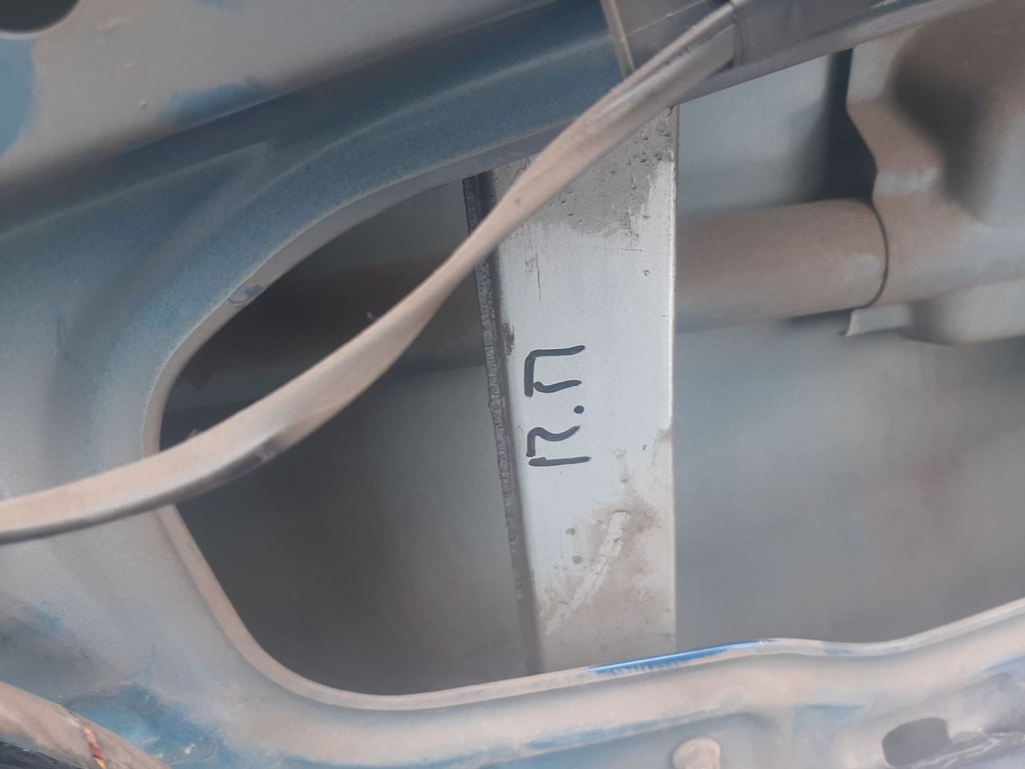 https://ycs.partsauto.market/partsauto-images/thmbs/userImages/7ed63c96fe685f431889ec34ef8f13b8/part/ca1579b9-9f6e-4231-9c09-72703d13435e_1774345813653.jpg