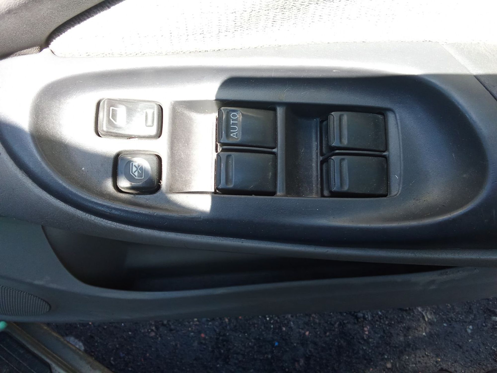 https://ycs.partsauto.market/partsauto-images/thmbs/userImages/7ed63c96fe685f431889ec34ef8f13b8/part/cdd3109e-93e8-4605-8005-0b71dc34f3d9_1780381370951.jpg