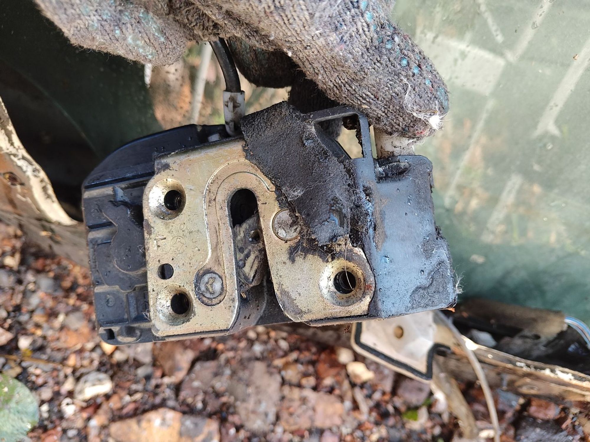 https://ycs.partsauto.market/partsauto-images/thmbs/userImages/7ed63c96fe685f431889ec34ef8f13b8/part/ce24c417-980f-46ff-aee4-488e733f7047_1786441076372.jpg
