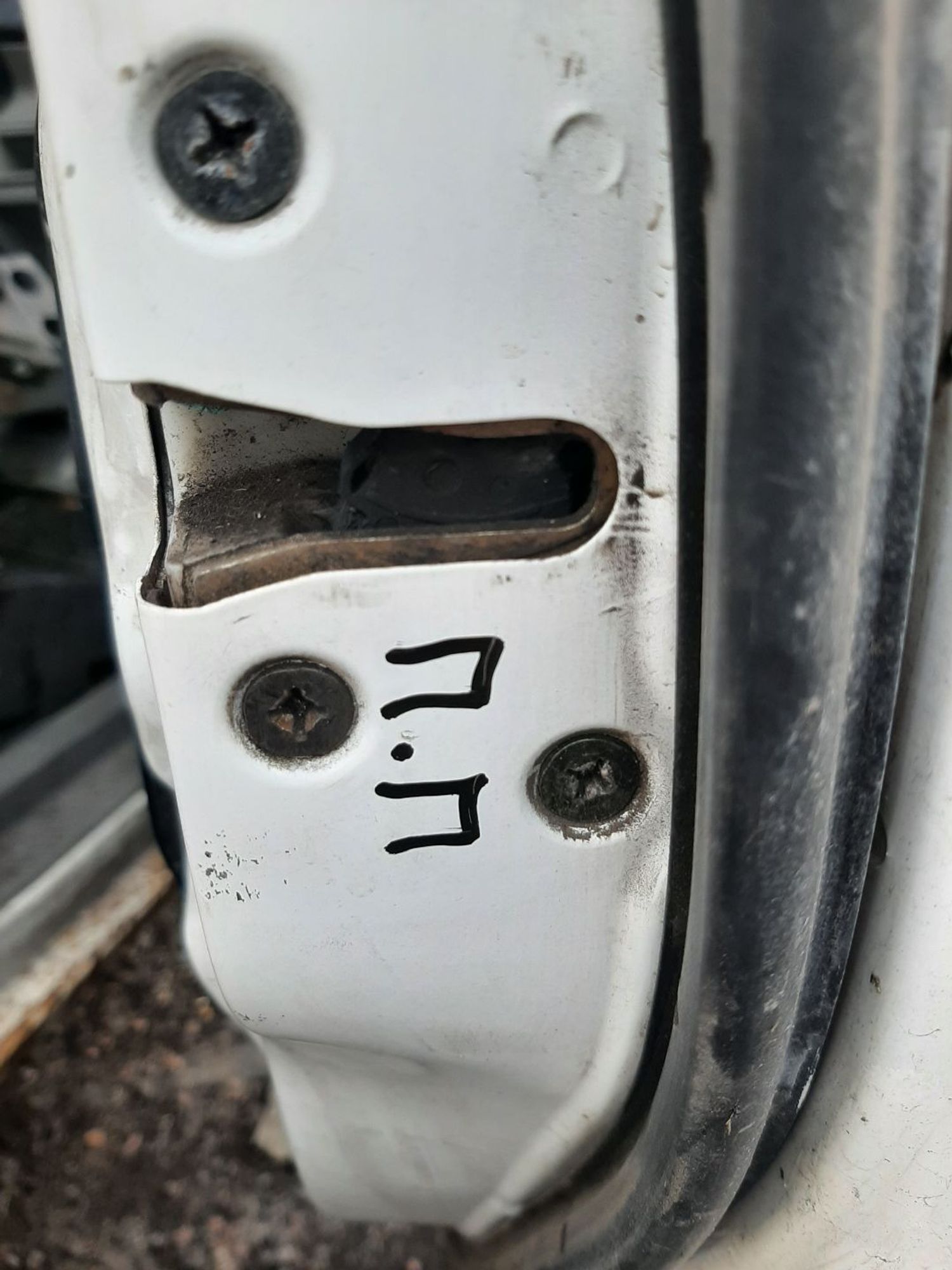 https://ycs.partsauto.market/partsauto-images/thmbs/userImages/7ed63c96fe685f431889ec34ef8f13b8/part/ced4b434-c4cc-4eb2-9600-8552c8053c87_1775735690623.jpg