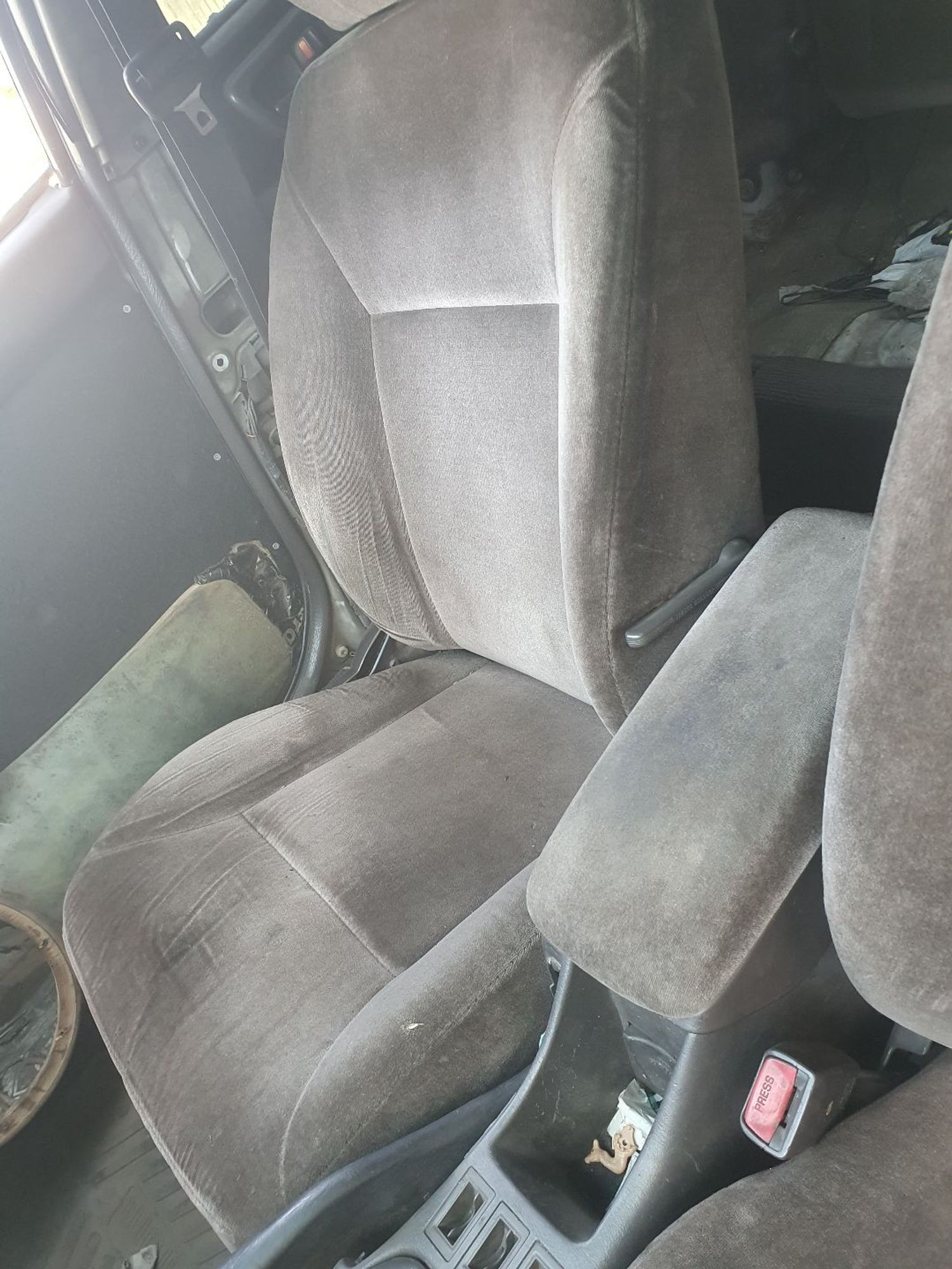 https://ycs.partsauto.market/partsauto-images/thmbs/userImages/7ed63c96fe685f431889ec34ef8f13b8/part/d1e71d5d-b5d8-440b-b23f-6555b03703f9_1786787771636.jpg