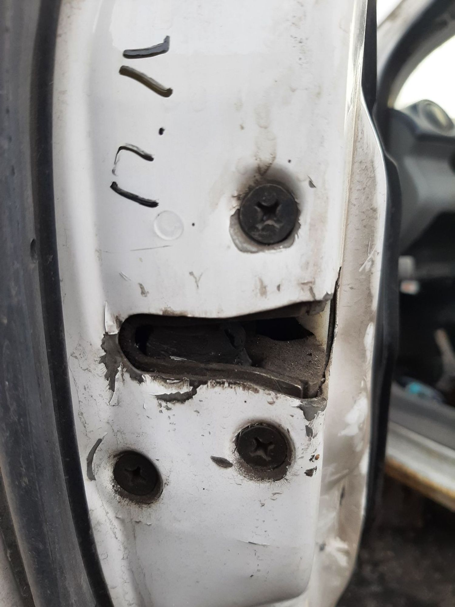 https://ycs.partsauto.market/partsauto-images/thmbs/userImages/7ed63c96fe685f431889ec34ef8f13b8/part/d2a7c6b1-640c-45d7-8f99-51debd4ccaaf_1775735592294.jpg