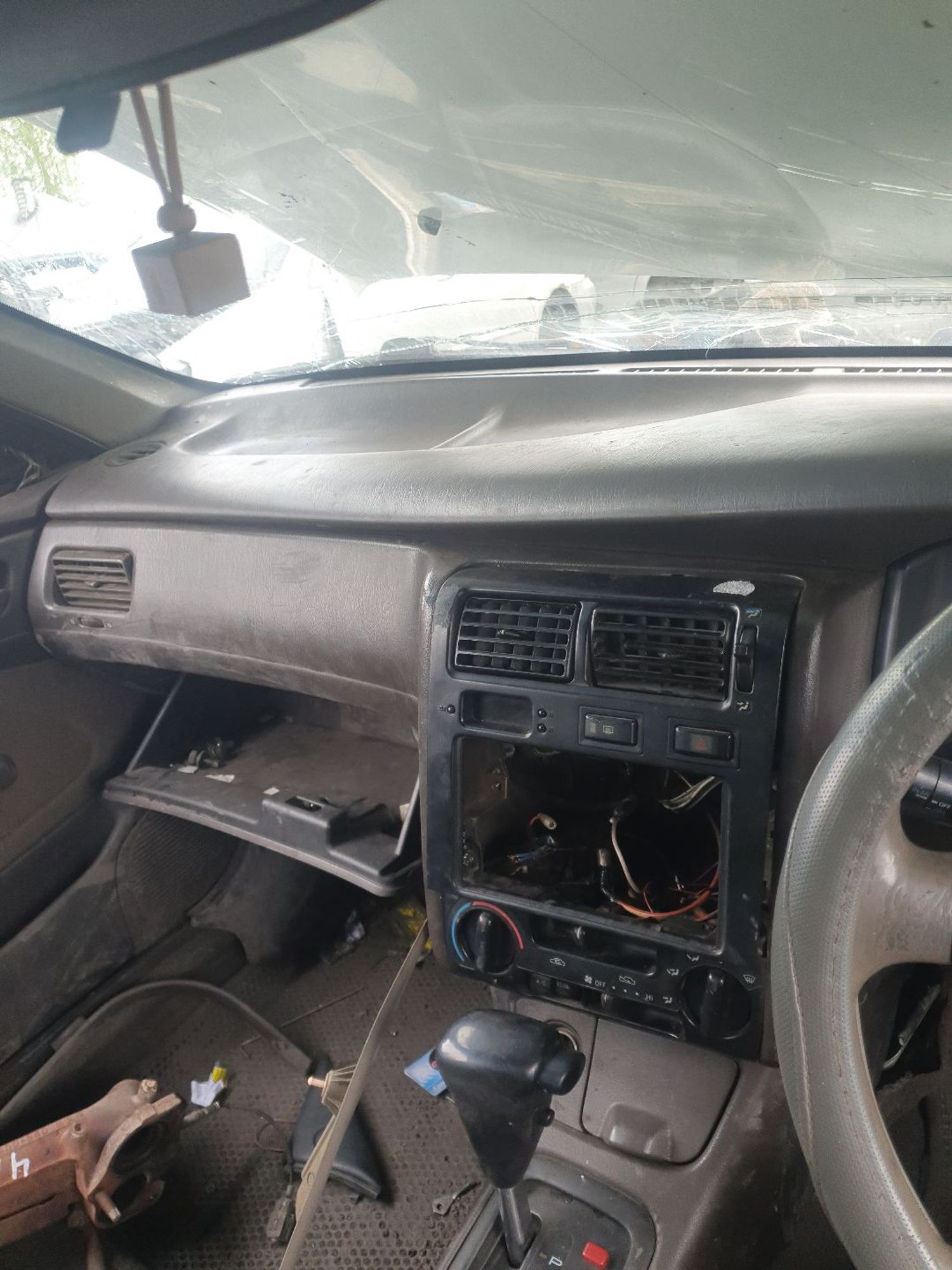 https://ycs.partsauto.market/partsauto-images/thmbs/userImages/7ed63c96fe685f431889ec34ef8f13b8/part/d542b03b-f07f-446c-80e0-f2117f185dda_1778833889065.jpg