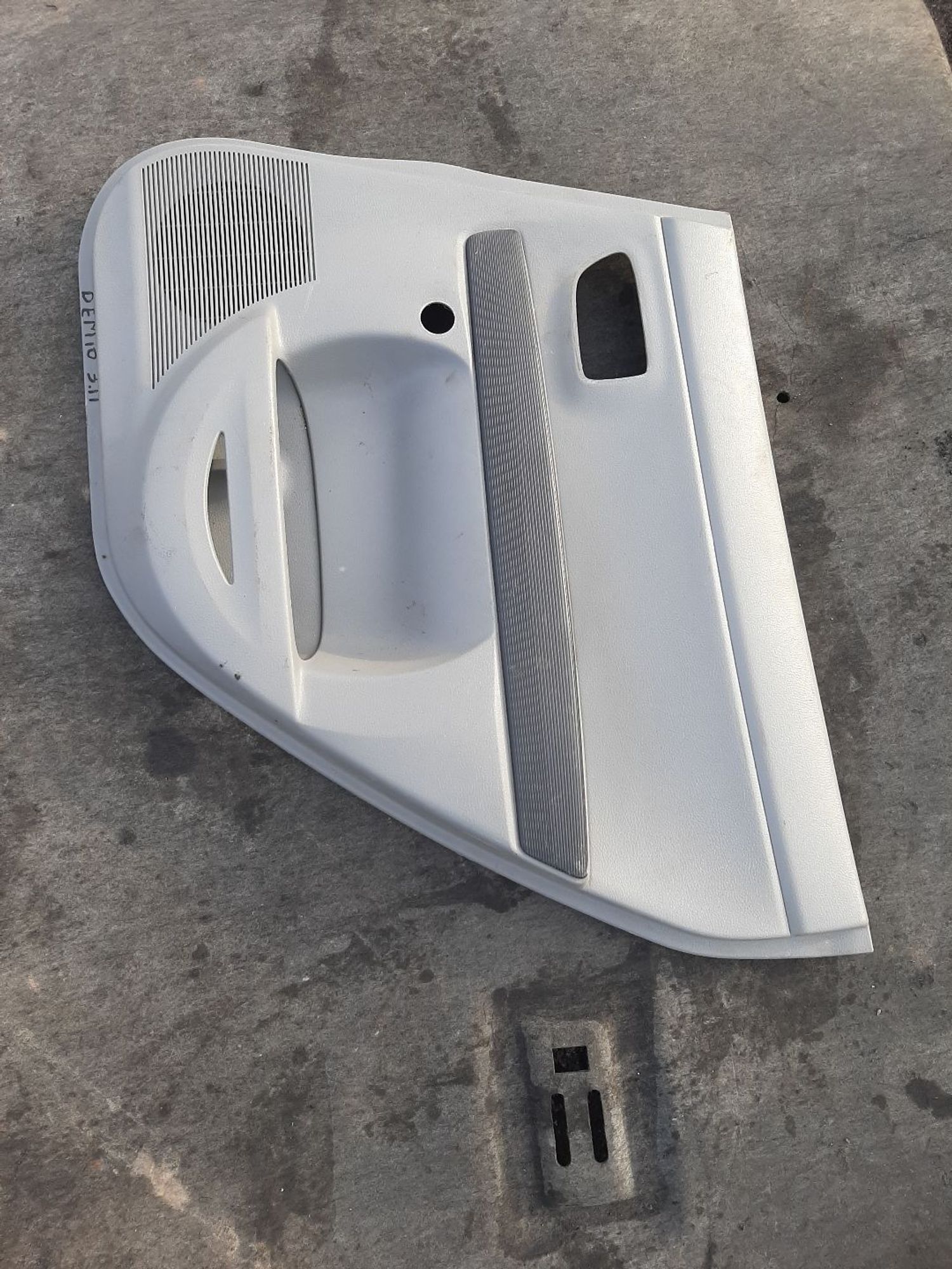 https://ycs.partsauto.market/partsauto-images/thmbs/userImages/7ed63c96fe685f431889ec34ef8f13b8/part/d9514f44-fda9-43ae-a62b-8e0873d53480_1775734702126.jpg
