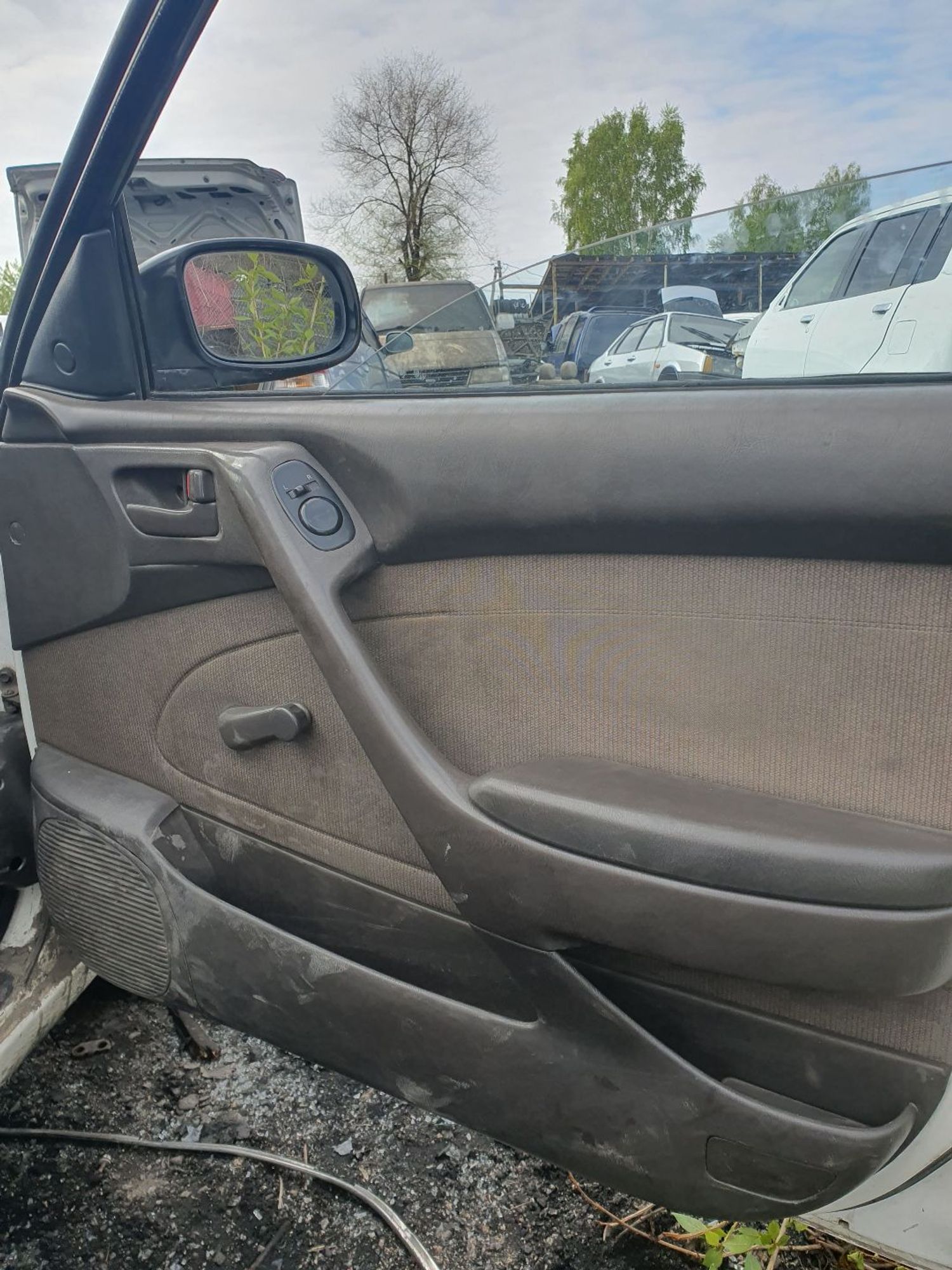 https://ycs.partsauto.market/partsauto-images/thmbs/userImages/7ed63c96fe685f431889ec34ef8f13b8/part/dd1073ef-753e-476a-98d0-e53ab969be64_1778813890551.jpg
