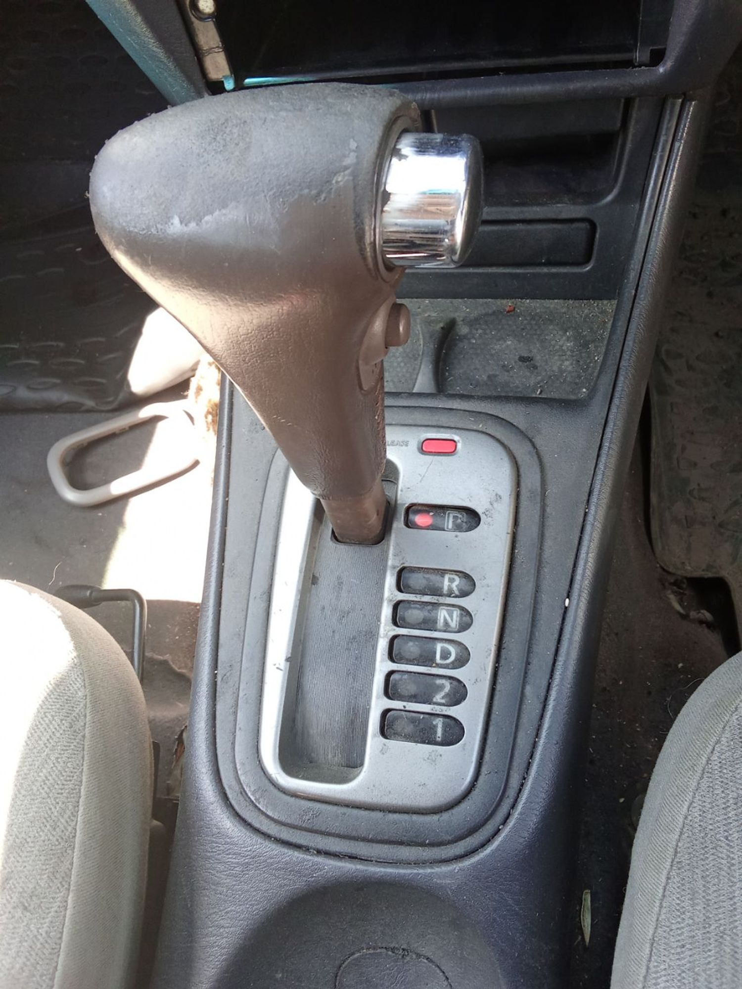 https://ycs.partsauto.market/partsauto-images/thmbs/userImages/7ed63c96fe685f431889ec34ef8f13b8/part/dec5505a-4c58-4821-9c58-3289393c17bc_1780381281596.jpg