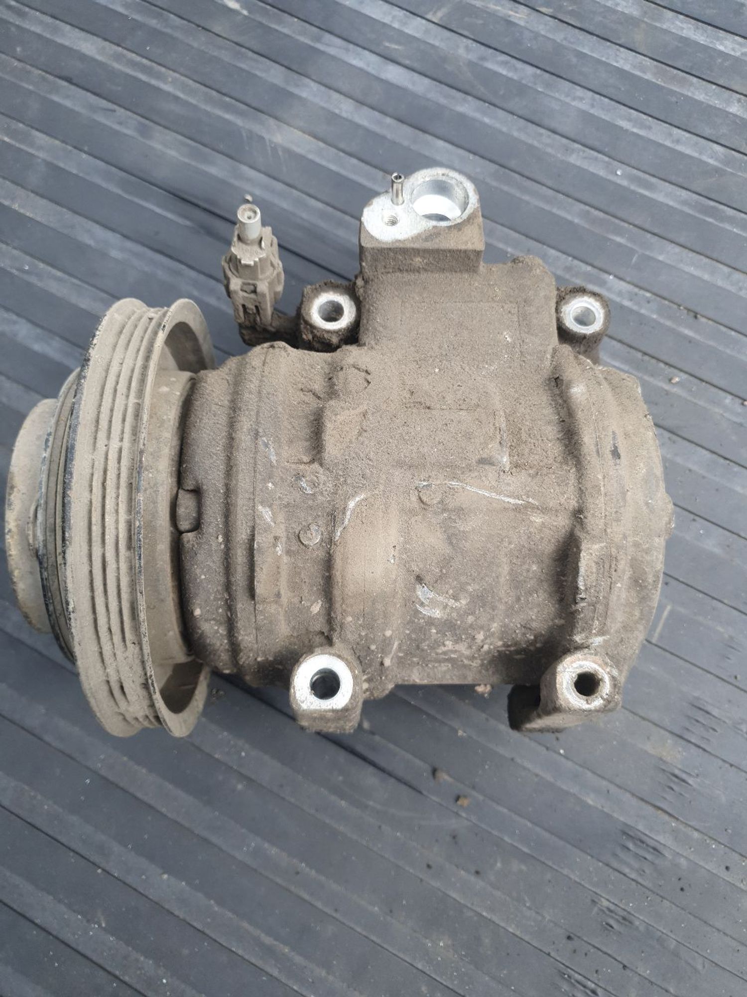 https://ycs.partsauto.market/partsauto-images/thmbs/userImages/7ed63c96fe685f431889ec34ef8f13b8/part/dedfa400-f25a-4db5-b9a2-638a4af122af_1778824410086.jpg