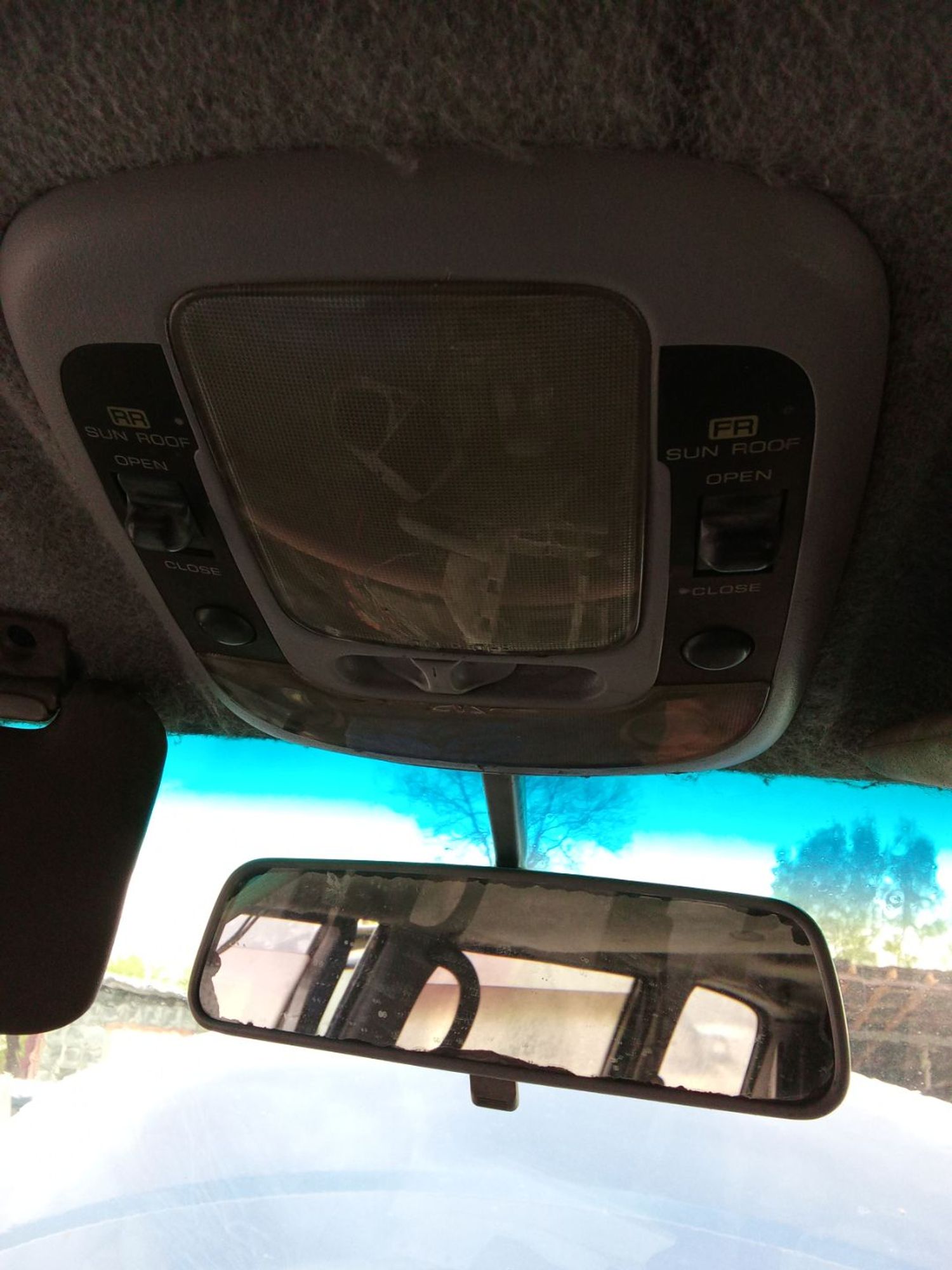 https://ycs.partsauto.market/partsauto-images/thmbs/userImages/7ed63c96fe685f431889ec34ef8f13b8/part/e101ba00-1af6-421b-93f5-5617425159ee_1778392763504.jpg