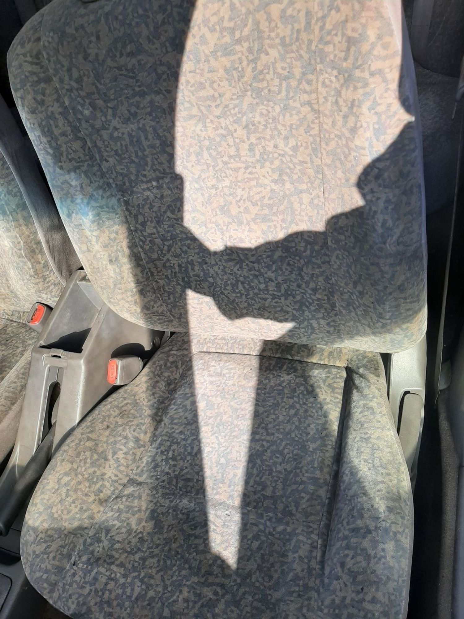 https://ycs.partsauto.market/partsauto-images/thmbs/userImages/7ed63c96fe685f431889ec34ef8f13b8/part/e10e912f-3a3e-4883-9fc1-c519ca21f916_1775624901167.jpg