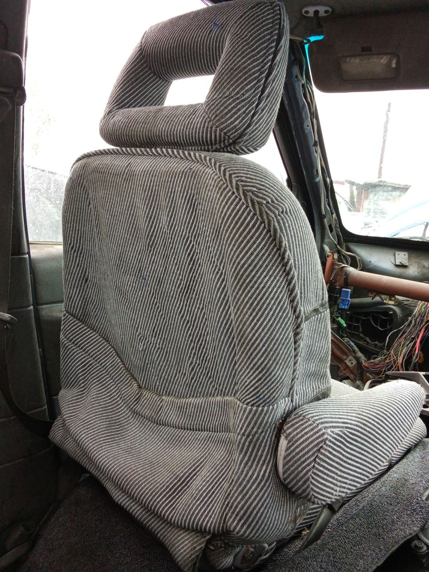 https://ycs.partsauto.market/partsauto-images/thmbs/userImages/7ed63c96fe685f431889ec34ef8f13b8/part/e22264f1-62c1-451e-814a-679afc3257d8_1778392999170.jpg