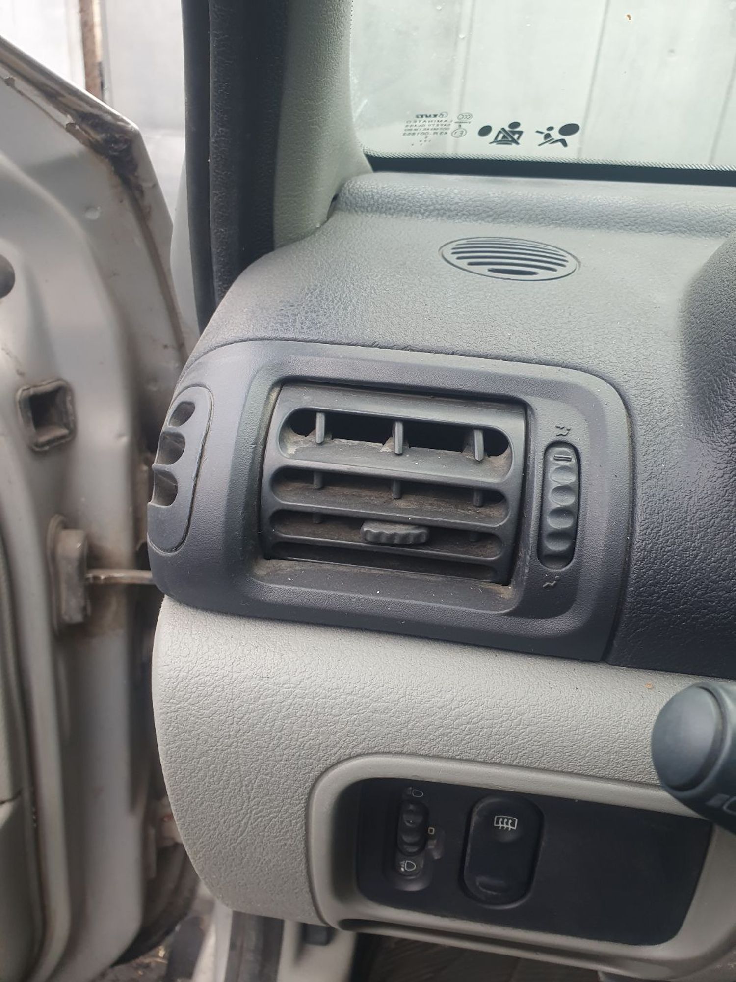 https://ycs.partsauto.market/partsauto-images/thmbs/userImages/7ed63c96fe685f431889ec34ef8f13b8/part/e353fde0-d8c5-4d3b-a265-4ac51a1dd497_1786335969101.jpg