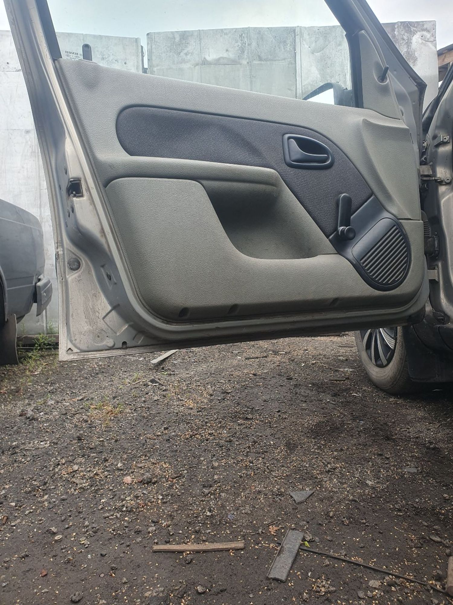https://ycs.partsauto.market/partsauto-images/thmbs/userImages/7ed63c96fe685f431889ec34ef8f13b8/part/e41d14ba-c6d4-492f-aa1a-7fdf259ccebc_1786332799781.jpg