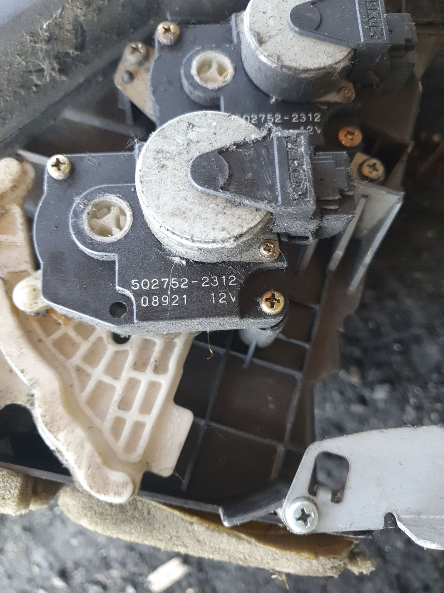 https://ycs.partsauto.market/partsauto-images/thmbs/userImages/7ed63c96fe685f431889ec34ef8f13b8/part/e453d0ec-9445-4c69-8014-1cba9cdf19e8_1785742437909.jpg