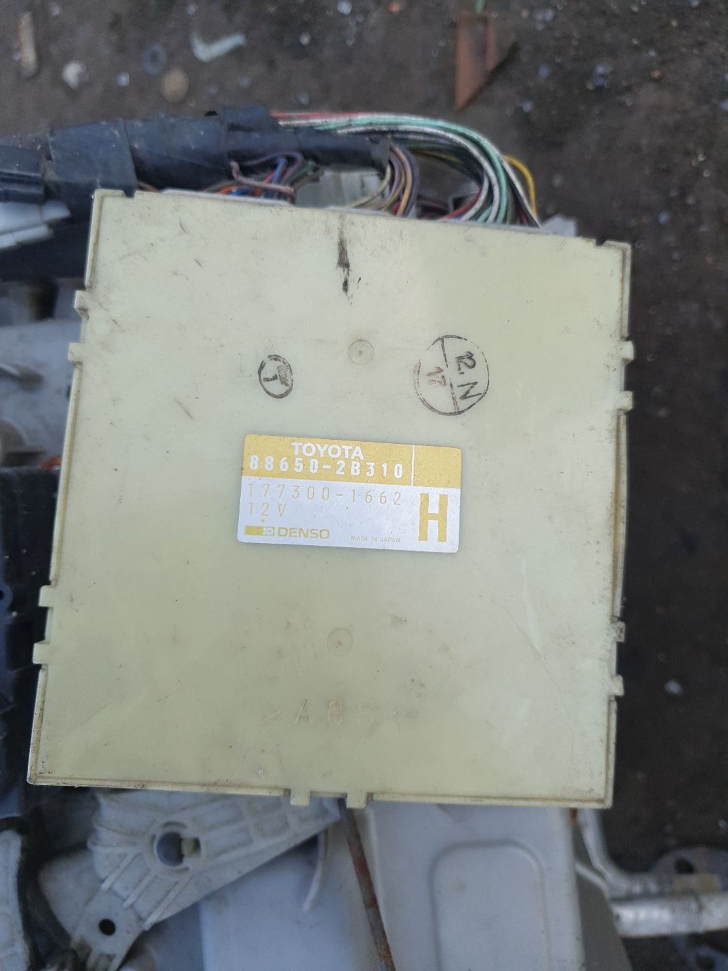 https://ycs.partsauto.market/partsauto-images/thmbs/userImages/7ed63c96fe685f431889ec34ef8f13b8/part/e62b16f3-a8b1-4778-a03f-ccd2748958e7_1786702918233.jpg