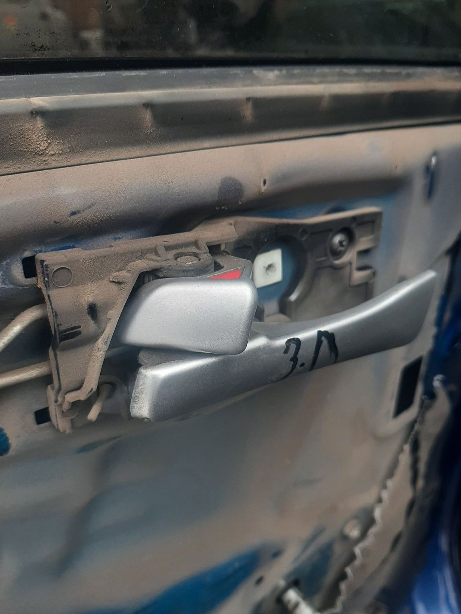https://ycs.partsauto.market/partsauto-images/thmbs/userImages/7ed63c96fe685f431889ec34ef8f13b8/part/e8abf551-49eb-480a-8745-c321d8d62bf6_1774345610992.jpg