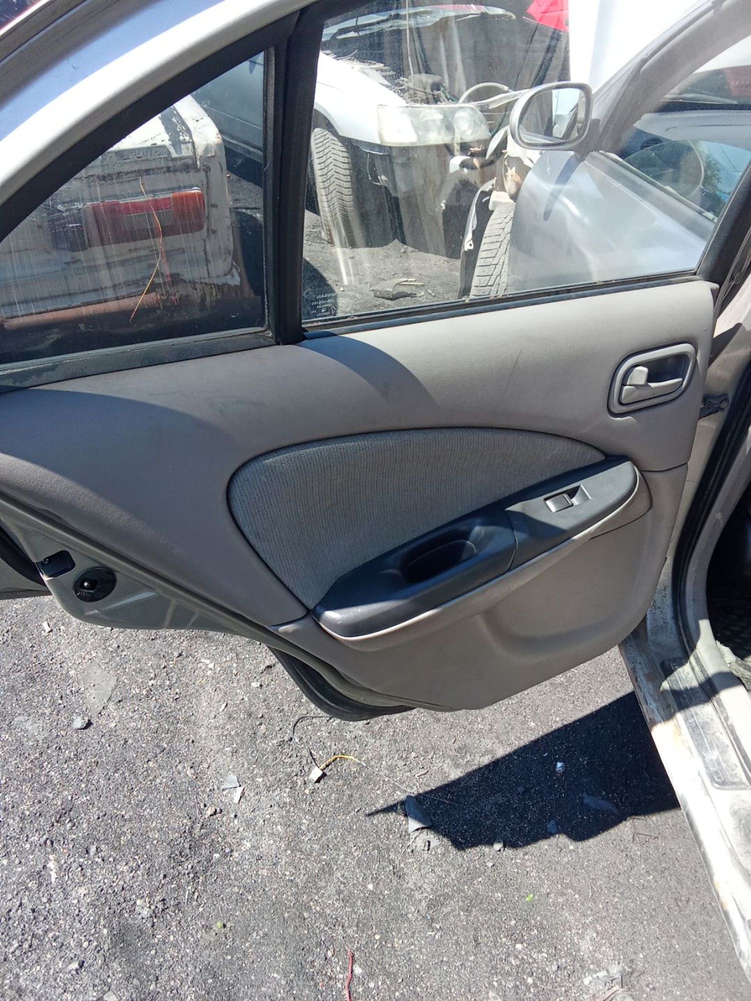 https://ycs.partsauto.market/partsauto-images/thmbs/userImages/7ed63c96fe685f431889ec34ef8f13b8/part/e912b5fb-bcd4-4c54-b622-cfba4e45ccf8_1780380900616.jpg
