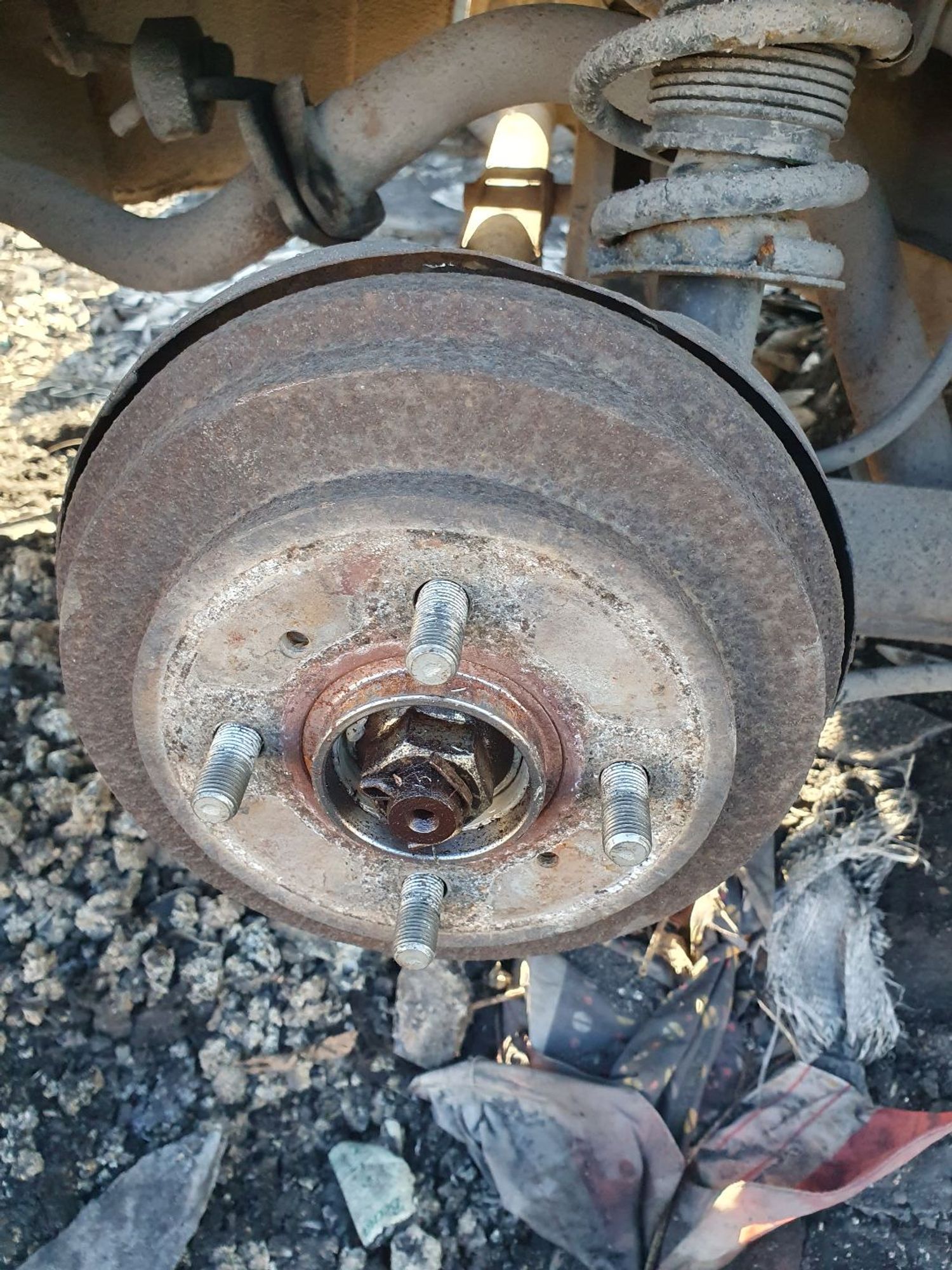 https://ycs.partsauto.market/partsauto-images/thmbs/userImages/7ed63c96fe685f431889ec34ef8f13b8/part/eb994402-2699-4e25-9bce-df60efa38781_1777084988129.jpg