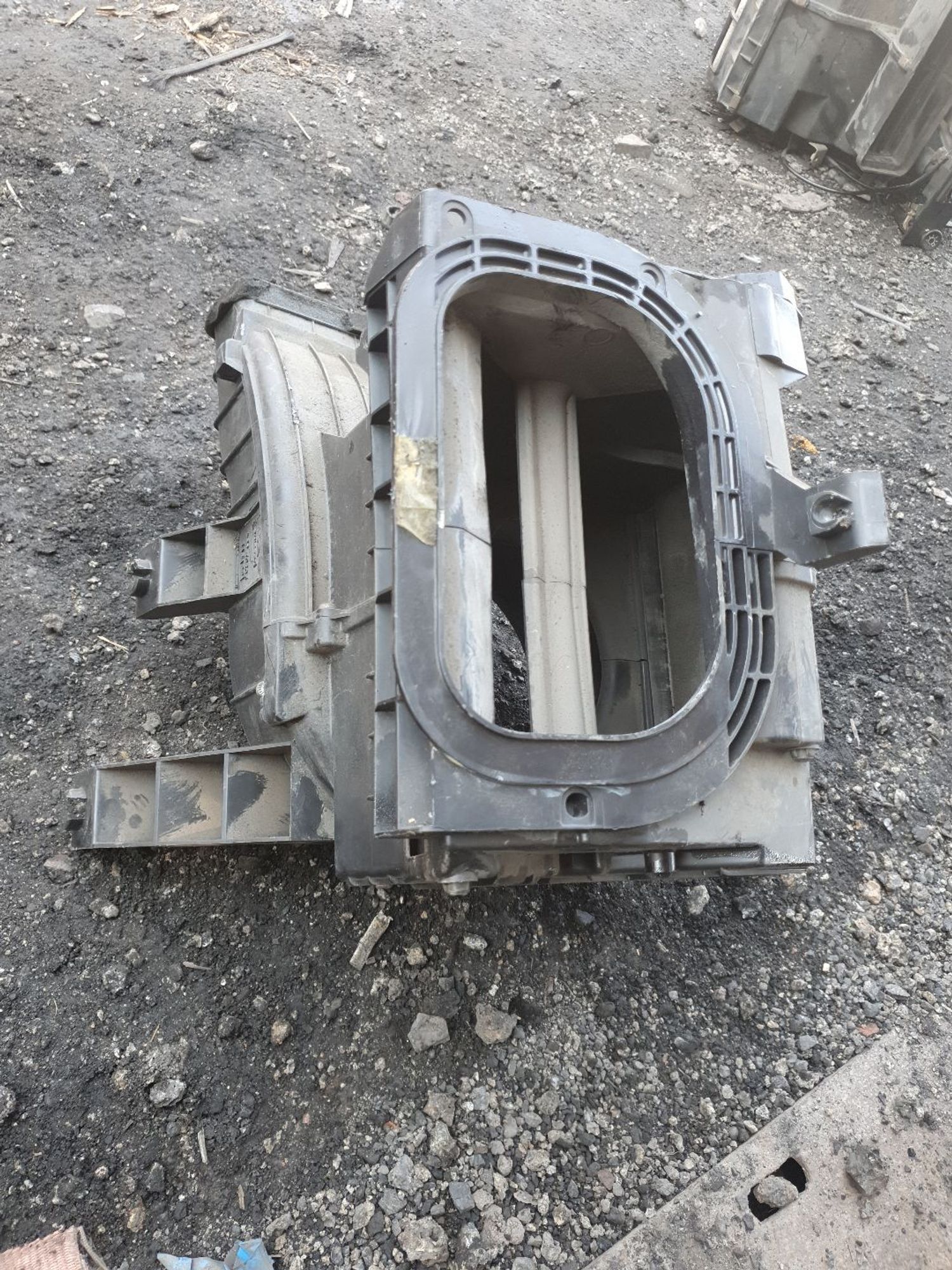 https://ycs.partsauto.market/partsauto-images/thmbs/userImages/7ed63c96fe685f431889ec34ef8f13b8/part/ebf0424e-8c33-456d-94d2-b6209a008a41_1785731746979.jpg