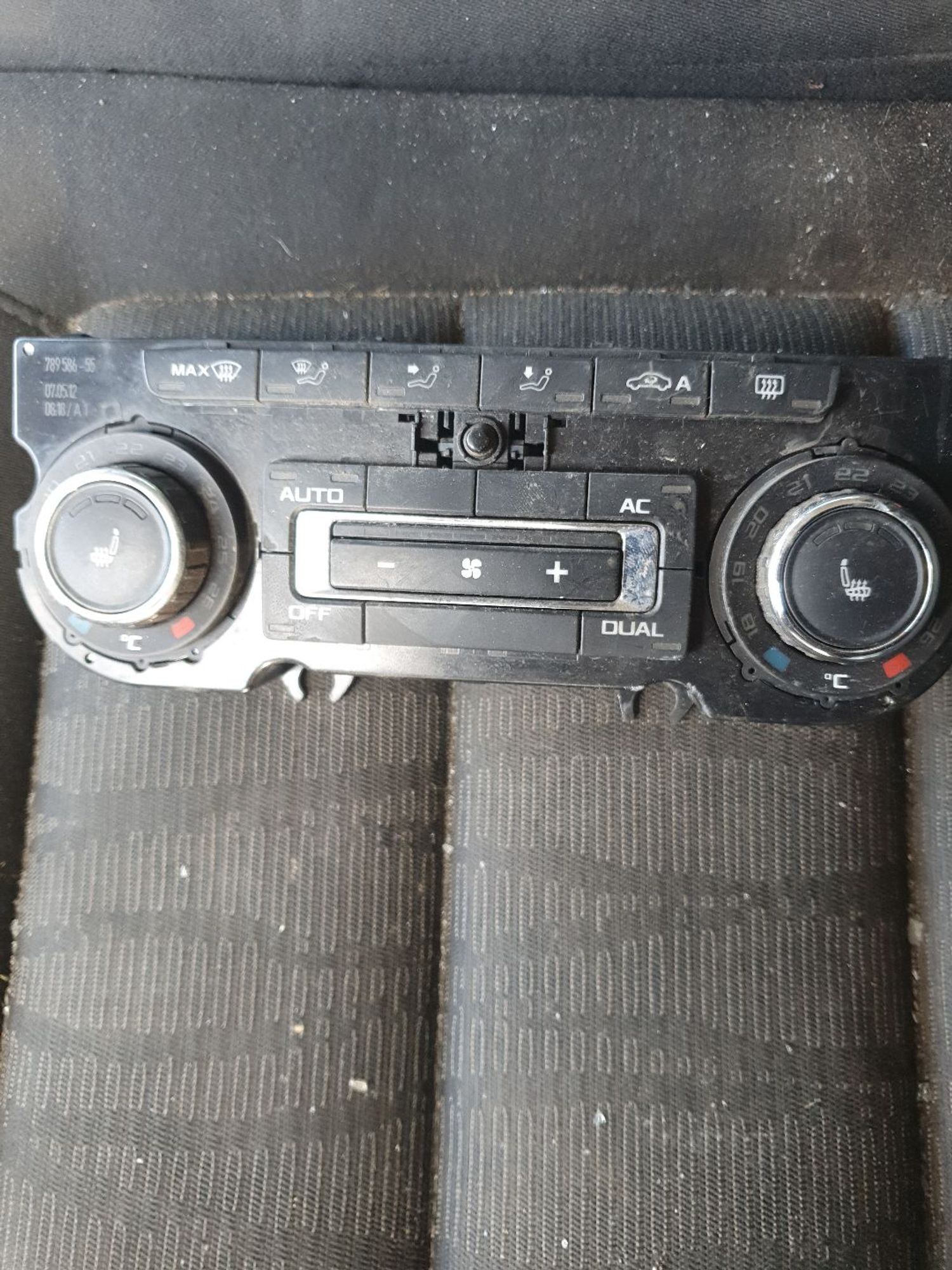 https://ycs.partsauto.market/partsauto-images/thmbs/userImages/7ed63c96fe685f431889ec34ef8f13b8/part/ebf93612-13bc-4e6a-978e-4c1c8b3d8b5c_1779183625345.jpg