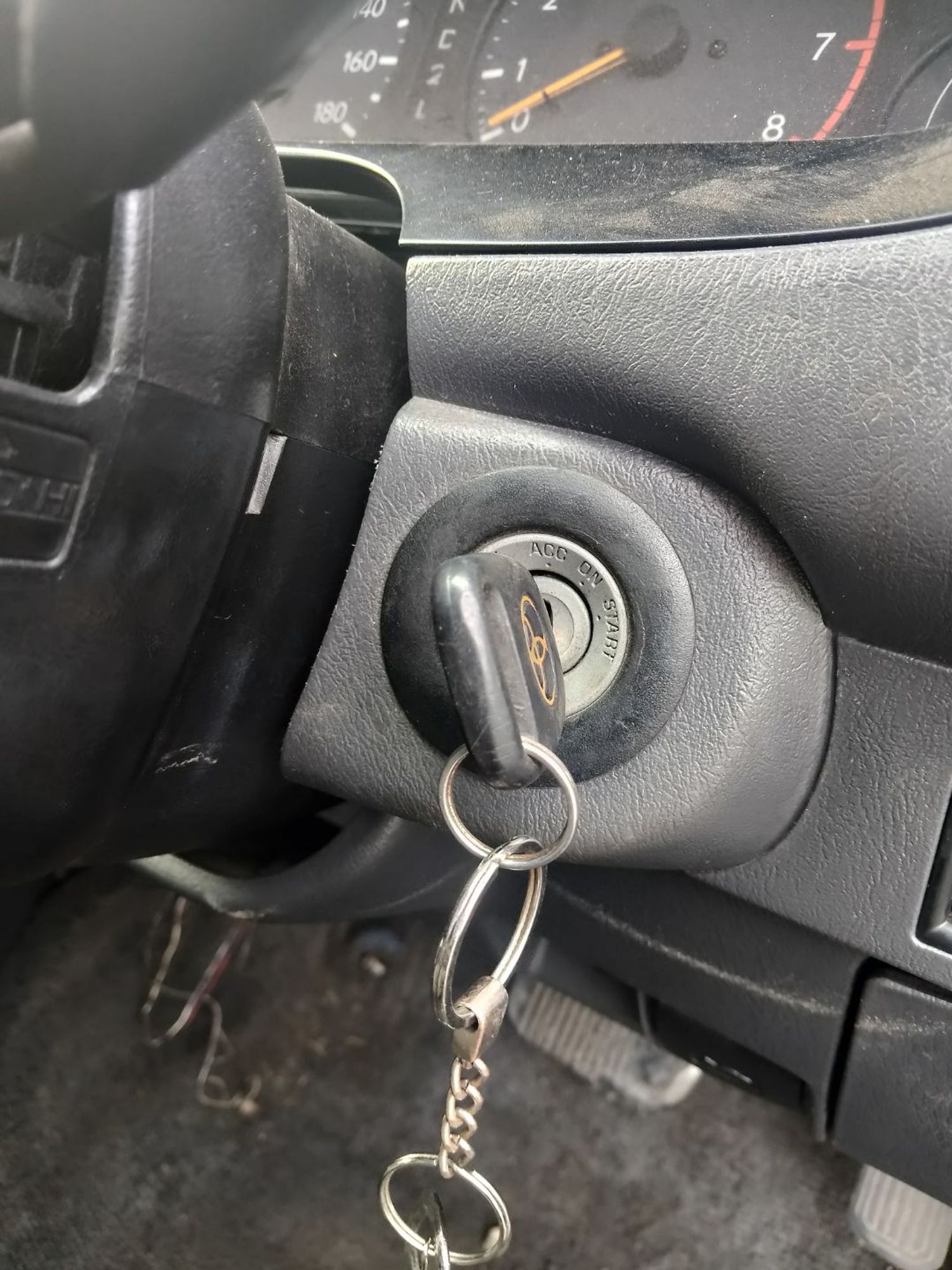 https://ycs.partsauto.market/partsauto-images/thmbs/userImages/7ed63c96fe685f431889ec34ef8f13b8/part/ed180d5b-1526-461e-ac97-d6858b81faa9_1785239110268.jpg