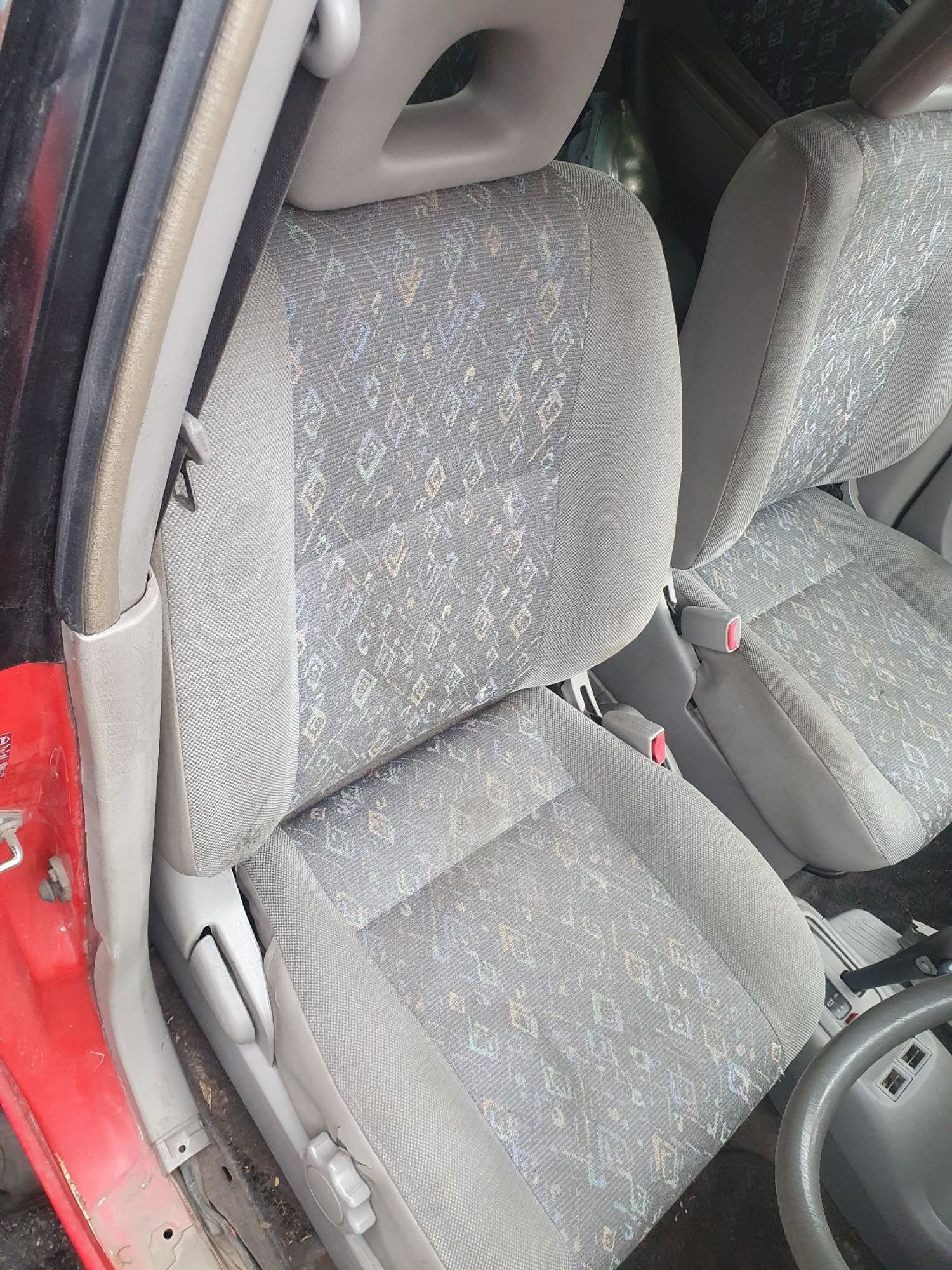 https://ycs.partsauto.market/partsauto-images/thmbs/userImages/7ed63c96fe685f431889ec34ef8f13b8/part/ed2f04bc-4afb-4e56-af99-f276593c76df_1779353403520.jpg