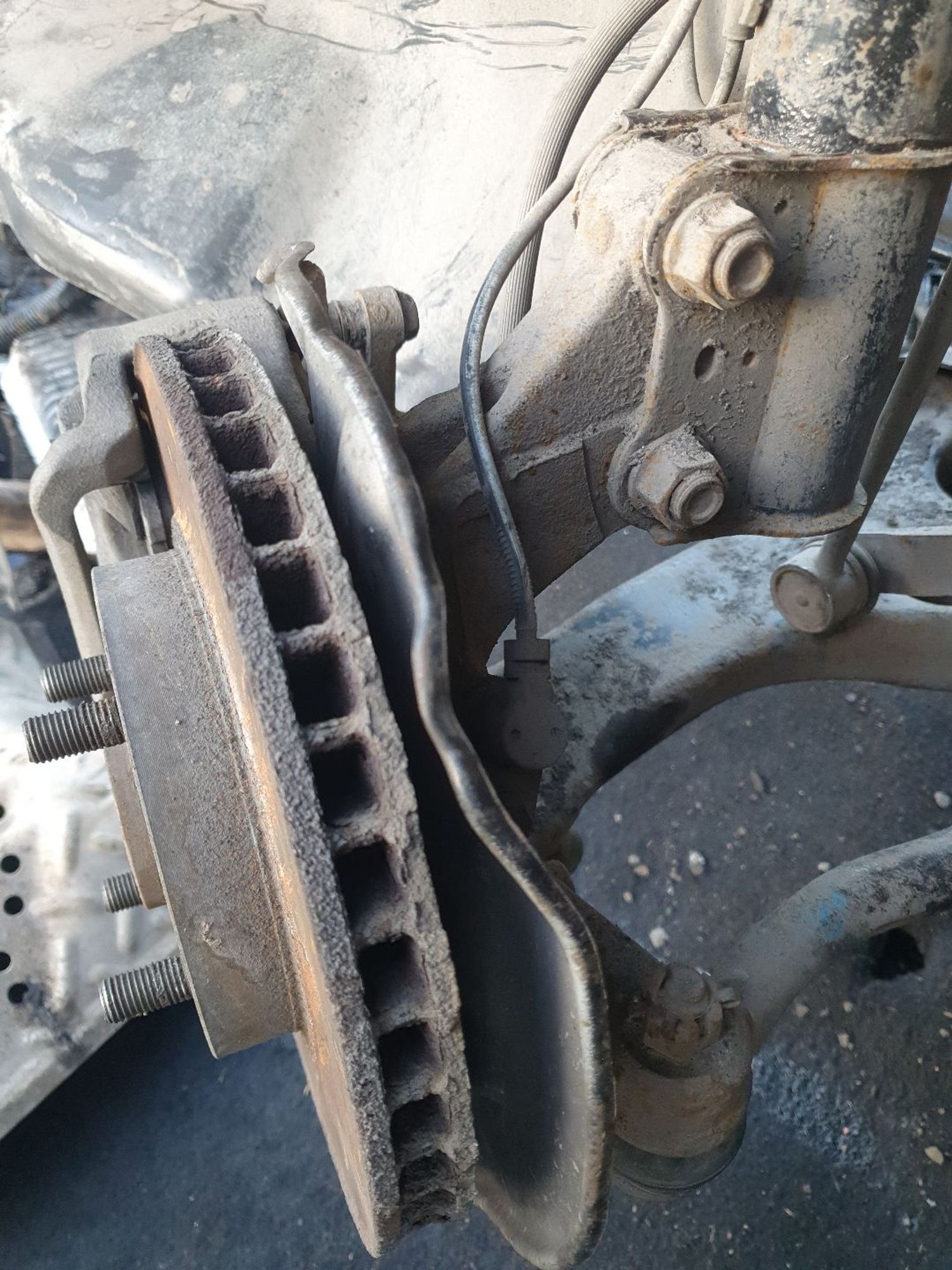 https://ycs.partsauto.market/partsauto-images/thmbs/userImages/7ed63c96fe685f431889ec34ef8f13b8/part/ed99cf65-9792-494a-a021-754df6ede06c_1774699898681.jpg