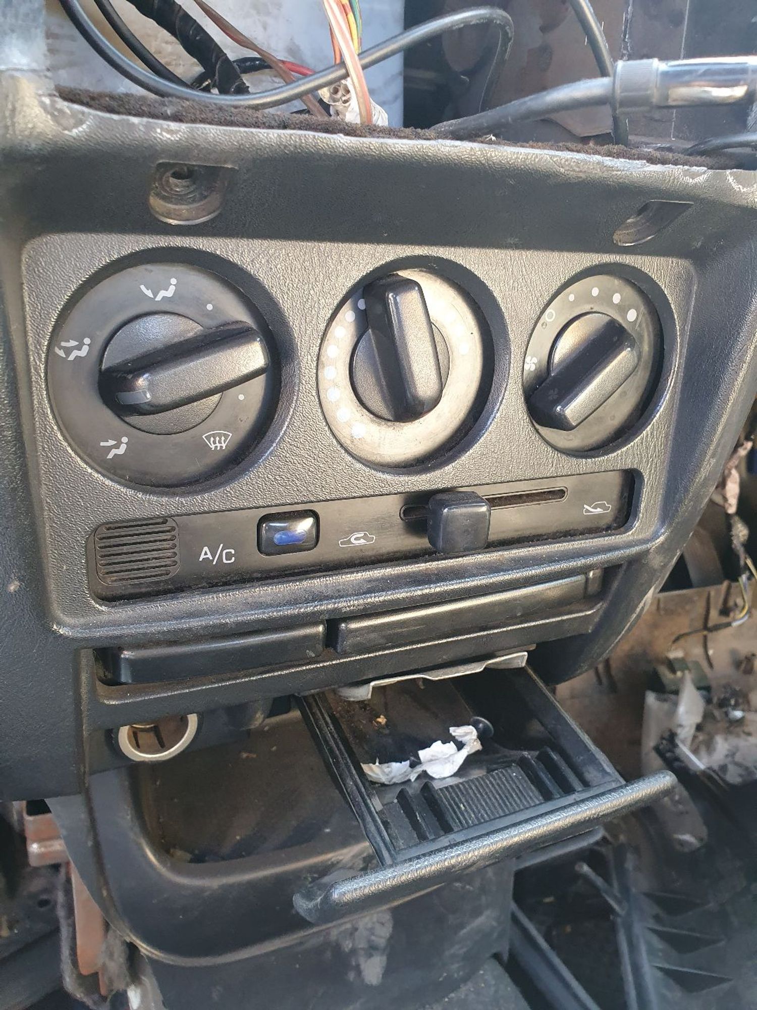 https://ycs.partsauto.market/partsauto-images/thmbs/userImages/7ed63c96fe685f431889ec34ef8f13b8/part/f3af4b13-e4cd-43ea-8c38-d81eb2f36e80_1777542271469.jpg