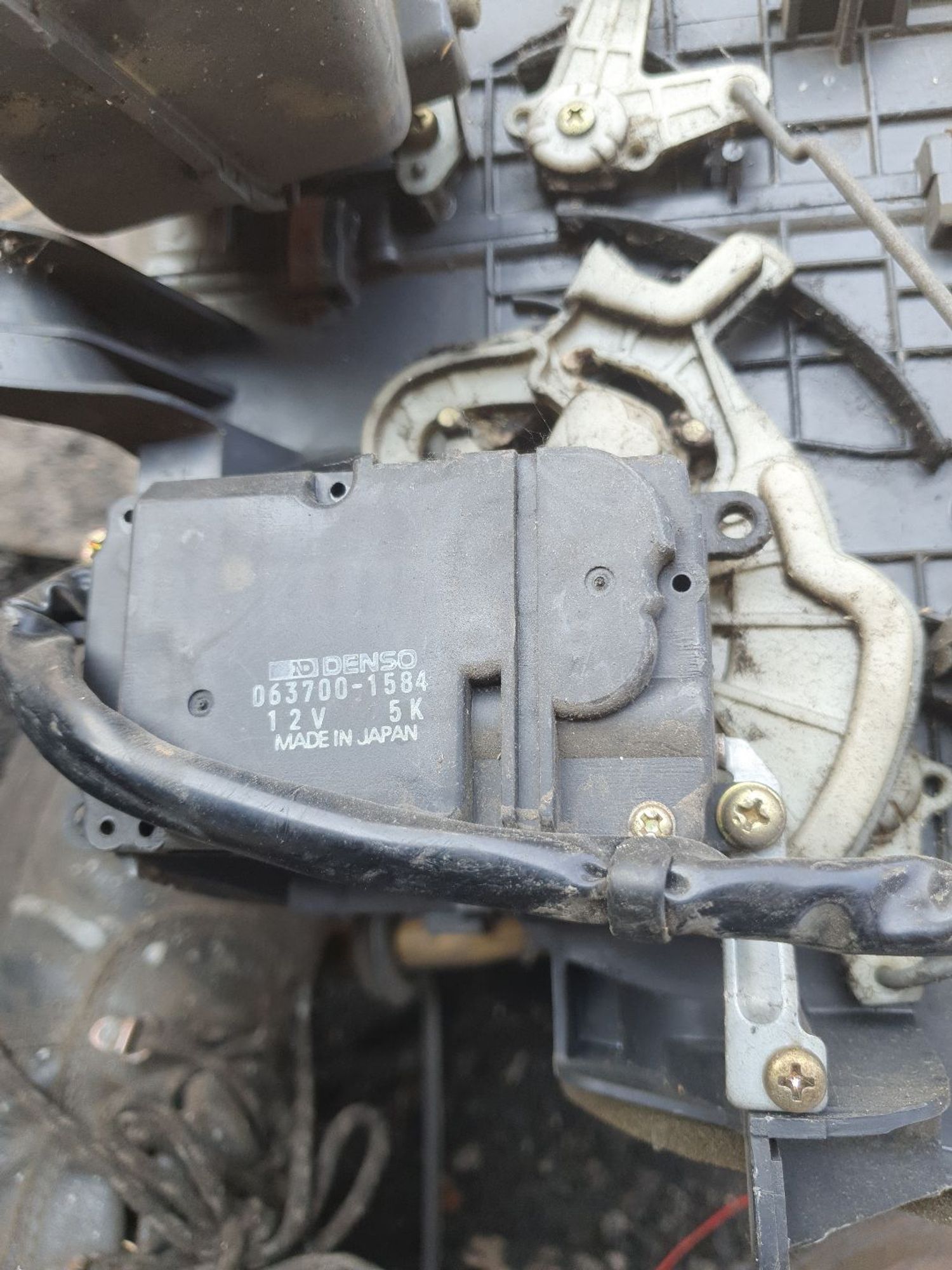 https://ycs.partsauto.market/partsauto-images/thmbs/userImages/7ed63c96fe685f431889ec34ef8f13b8/part/f3b4389f-ff0c-4292-ba60-9a394b947804_1785738862378.jpg
