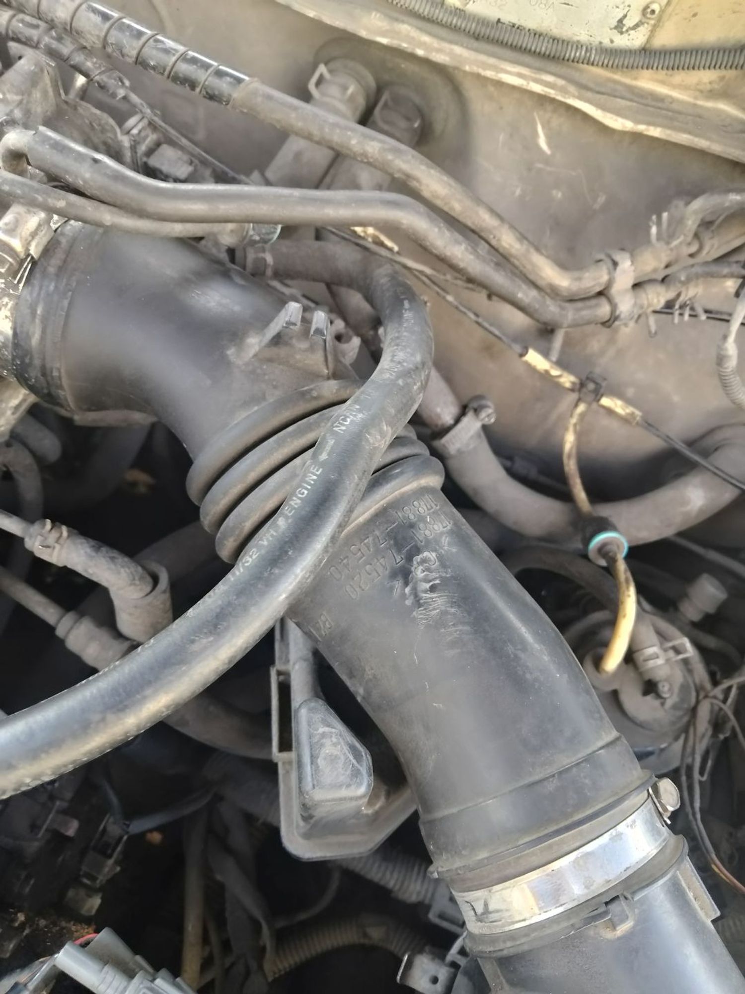 https://ycs.partsauto.market/partsauto-images/thmbs/userImages/7ed63c96fe685f431889ec34ef8f13b8/part/f3e758fe-dbae-461c-a69e-daacf38bd4ed_1784178735673.jpg