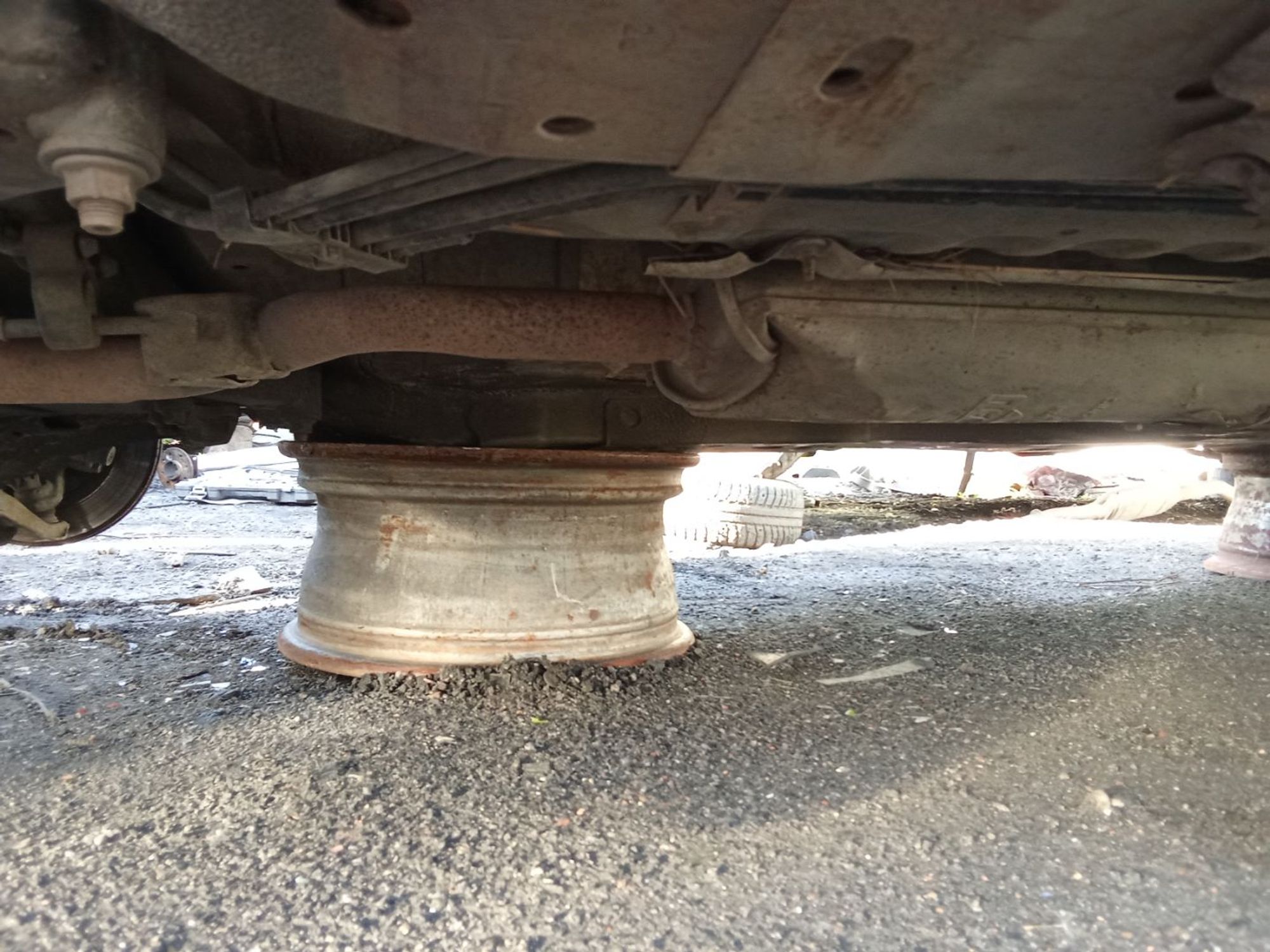 https://ycs.partsauto.market/partsauto-images/thmbs/userImages/7ed63c96fe685f431889ec34ef8f13b8/part/f42840b9-5349-4919-bec5-518333caee53_1780403395556.jpg