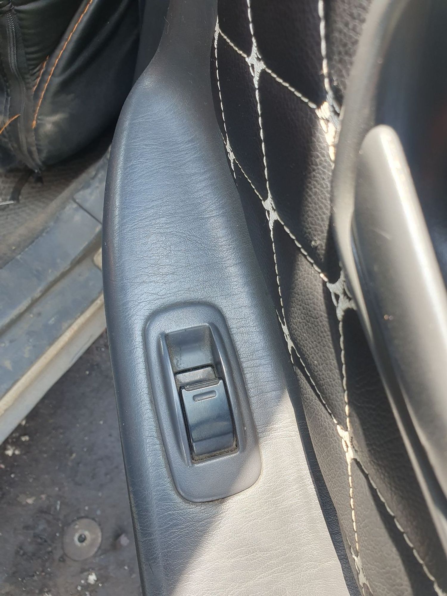 https://ycs.partsauto.market/partsauto-images/thmbs/userImages/7ed63c96fe685f431889ec34ef8f13b8/part/f5c8795a-438c-49b2-a2e3-82651ac2d341_1782113773750.jpg