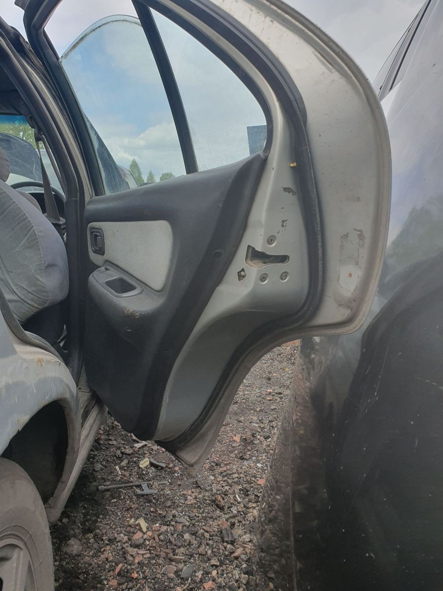 https://ycs.partsauto.market/partsauto-images/thmbs/userImages/7ed63c96fe685f431889ec34ef8f13b8/part/f7af4f86-004c-47c0-b476-64119dd151b0_1778746279011.jpg