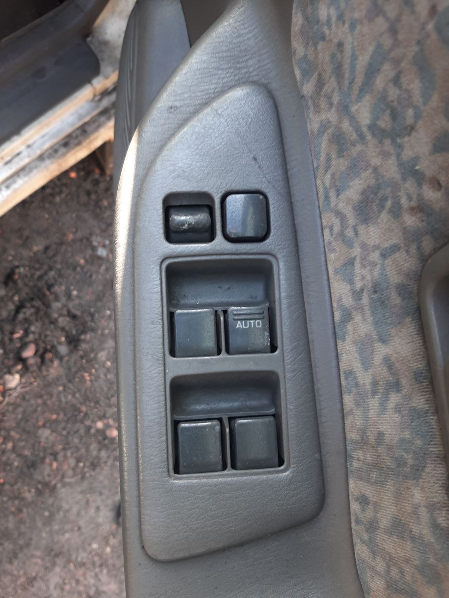 https://ycs.partsauto.market/partsauto-images/thmbs/userImages/7ed63c96fe685f431889ec34ef8f13b8/part/f890cb53-cbae-465a-988d-0bdf9f49b140_1775625022763.jpg