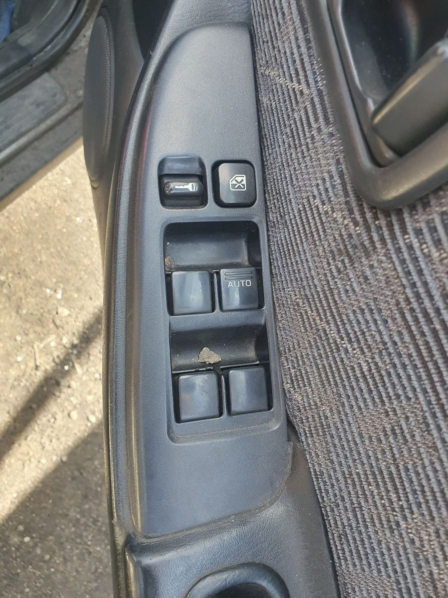 https://ycs.partsauto.market/partsauto-images/thmbs/userImages/7ed63c96fe685f431889ec34ef8f13b8/part/fb09c31e-af16-4320-aa3c-a4af86dee6ed_1779856457470.jpg