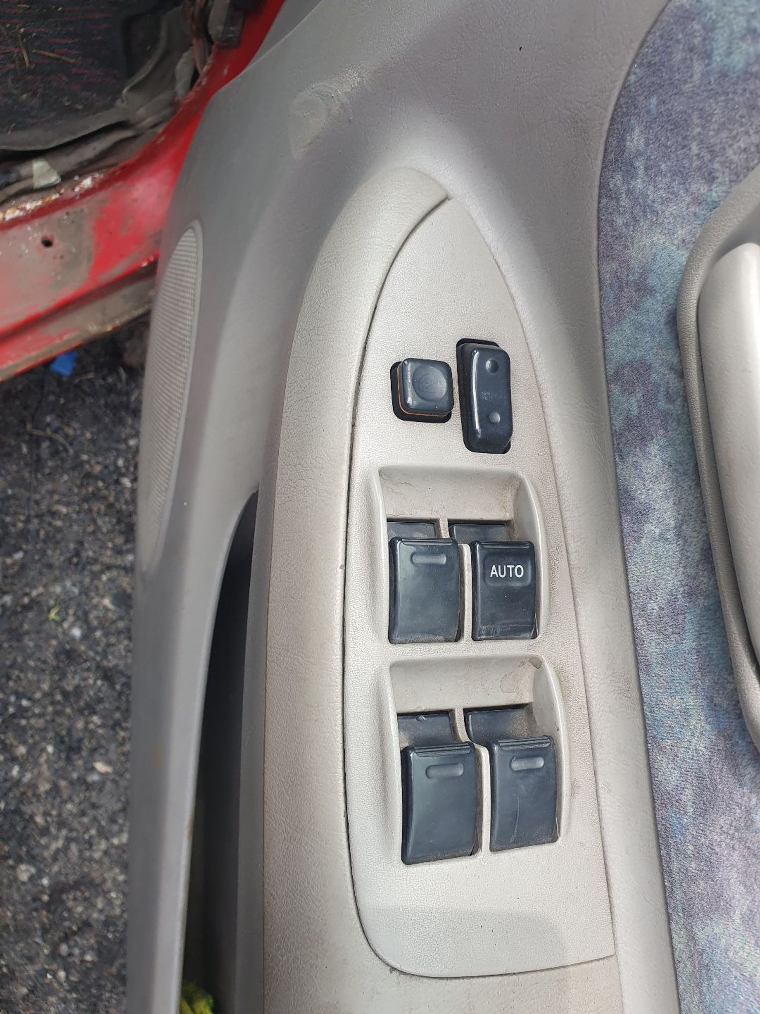 https://ycs.partsauto.market/partsauto-images/thmbs/userImages/7ed63c96fe685f431889ec34ef8f13b8/part/fd3e4a4b-9eed-4b72-a3e2-ebff329f70c0_1779346973068.jpg