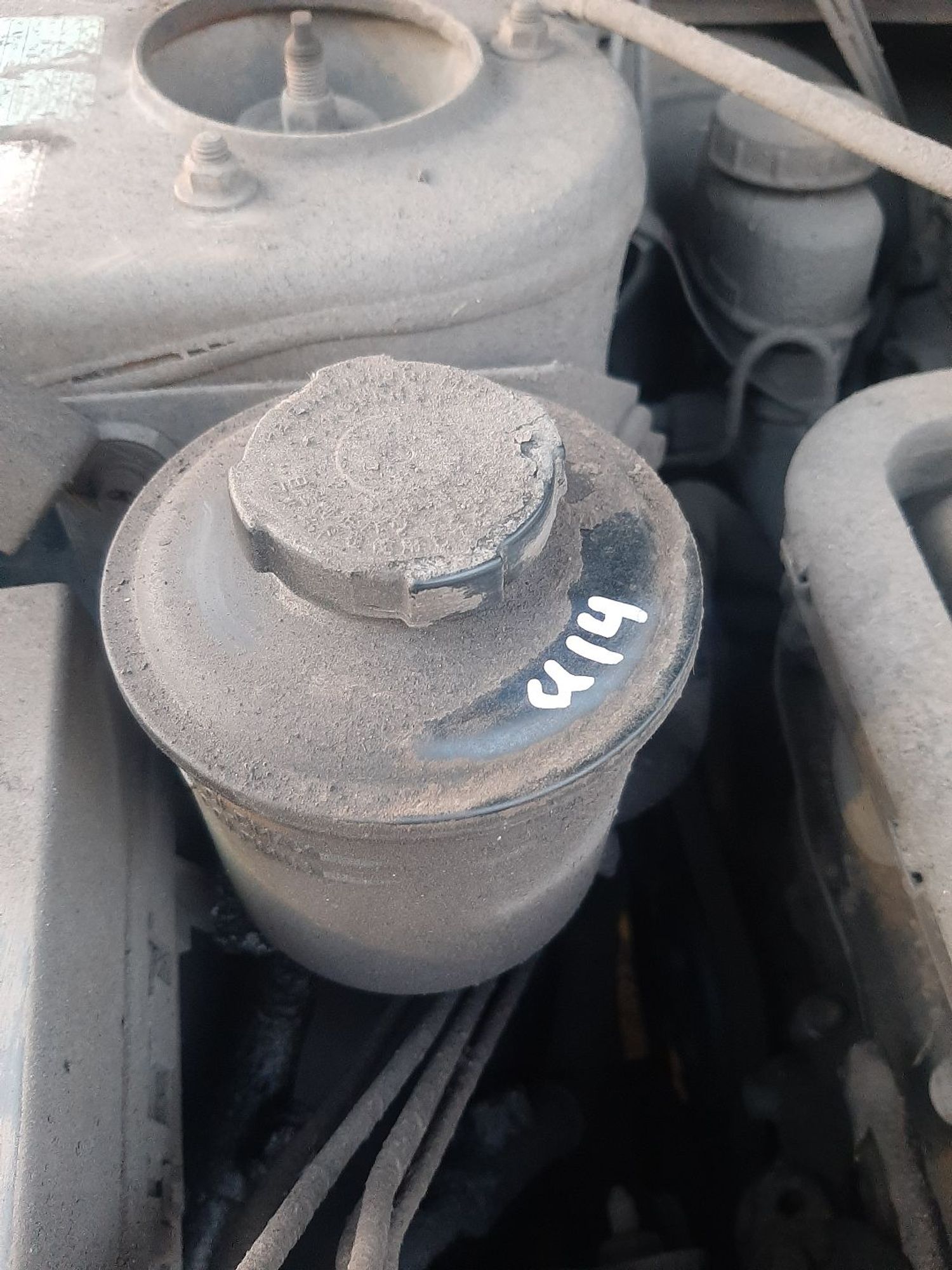 https://ycs.partsauto.market/partsauto-images/thmbs/userImages/7ed63c96fe685f431889ec34ef8f13b8/part/fd687786-f4f6-4b5e-bbf2-7710a10a687d_1776052487210.jpg