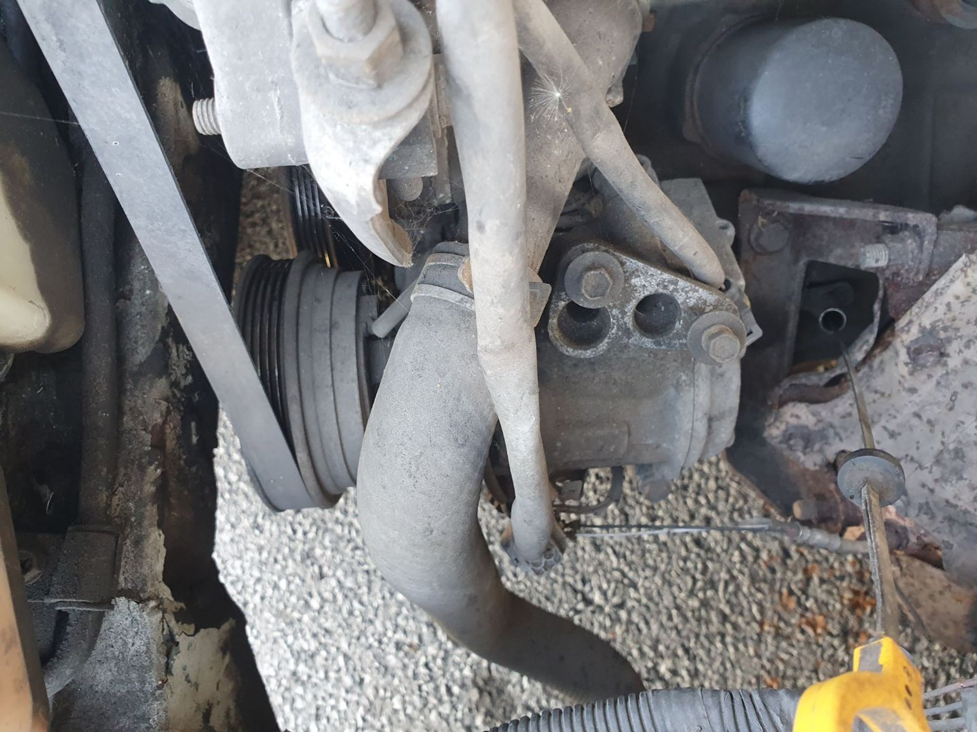 https://ycs.partsauto.market/partsauto-images/thmbs/userImages/7ed63c96fe685f431889ec34ef8f13b8/part/fe60b32c-a36e-44a2-a7a9-656105e3ab2c_1786784286779.jpg