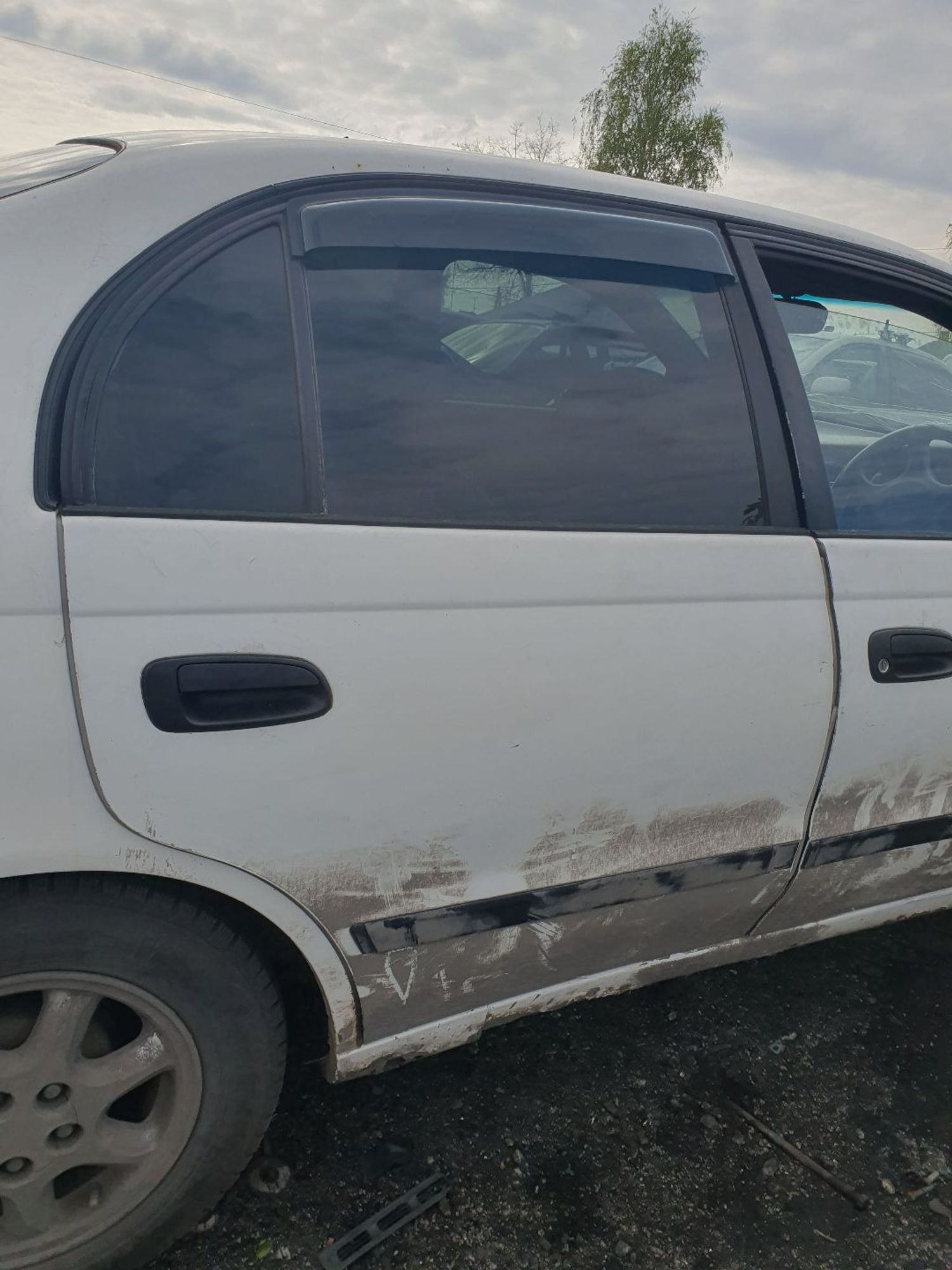 https://ycs.partsauto.market/partsauto-images/thmbs/userImages/7ed63c96fe685f431889ec34ef8f13b8/part/fe908b69-5698-43f6-af49-bfb20674bf2d_1778814412353.jpg