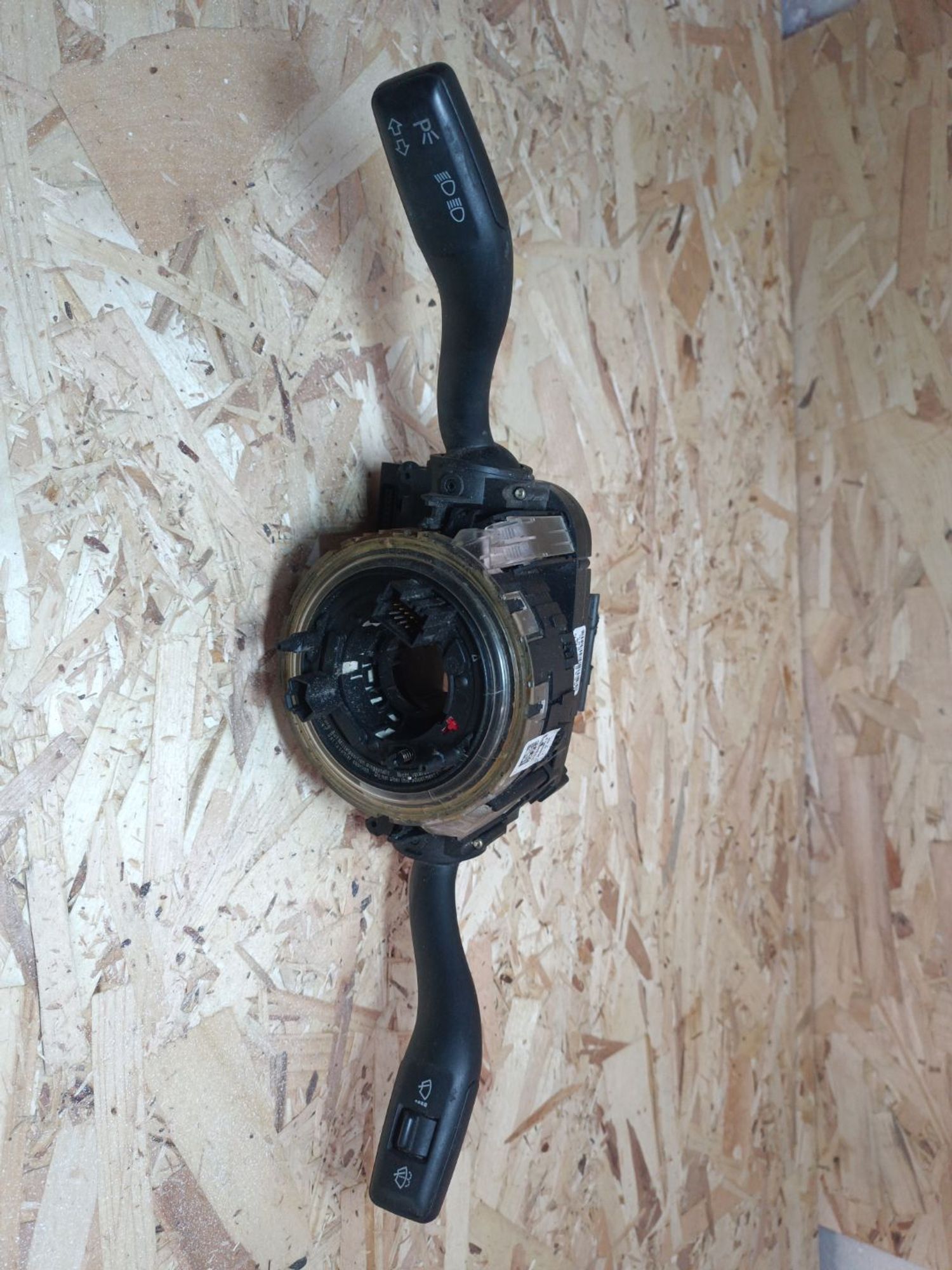 https://ycs.partsauto.market/partsauto-images/thmbs/userImages/8029f6437d5d02dac36f934fd72097e9/part/39779145-8e2f-454c-9217-45617fda267c_1788961765994.jpg