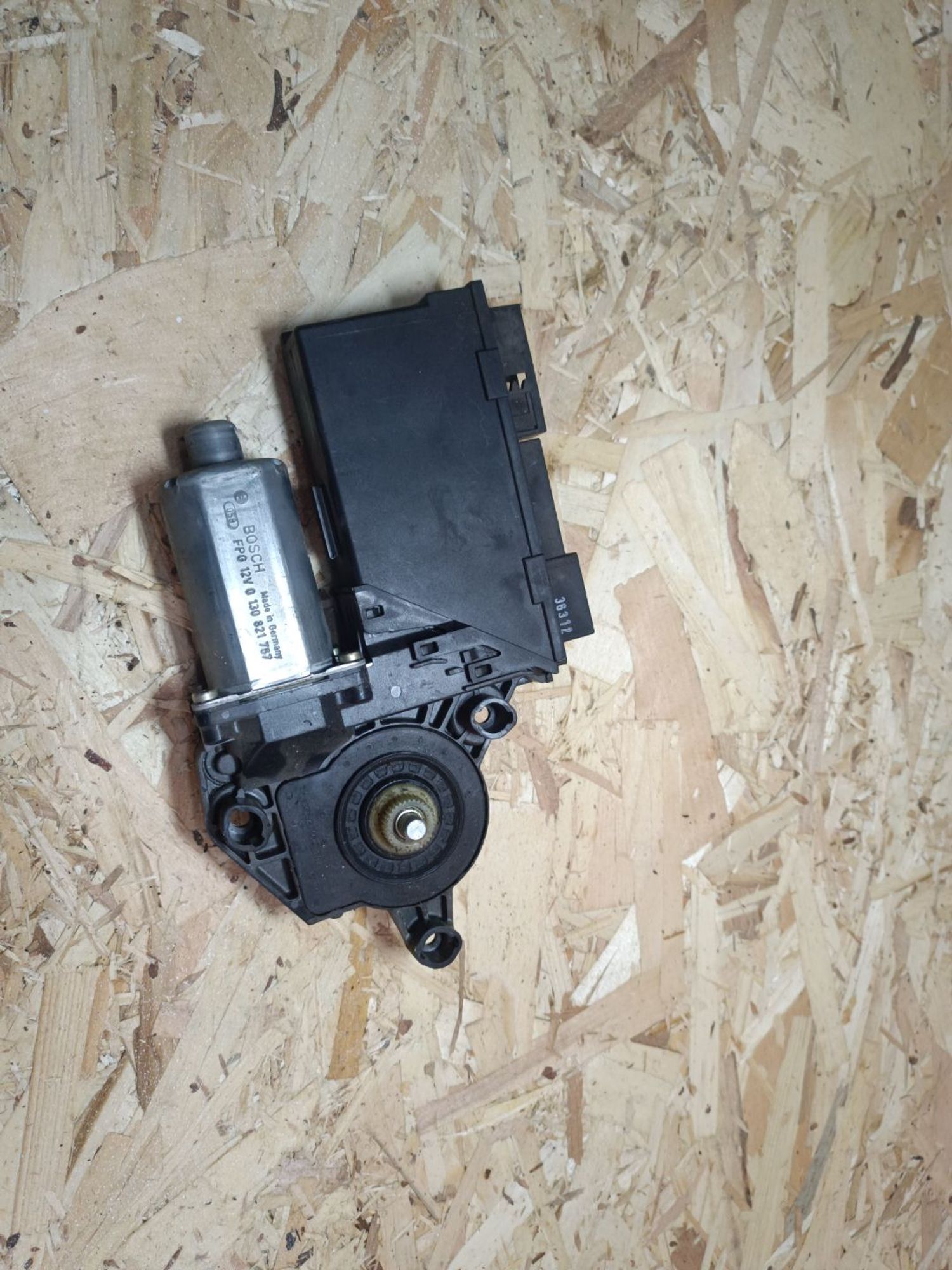 https://ycs.partsauto.market/partsauto-images/thmbs/userImages/8029f6437d5d02dac36f934fd72097e9/part/3c67ab0a-be0c-4d99-822e-7d38ecc2430c_1789038992030.jpg