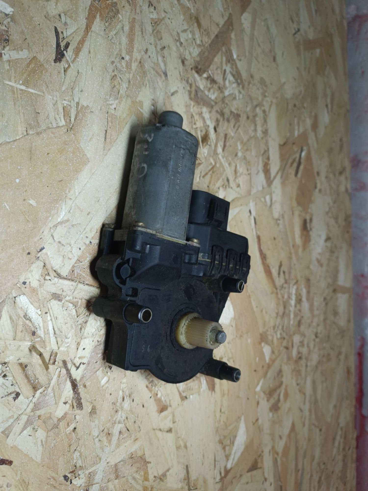 https://ycs.partsauto.market/partsauto-images/thmbs/userImages/8029f6437d5d02dac36f934fd72097e9/part/4ab78c15-ea48-4c67-9c64-fb86d8ca96de_1789038712713.jpg