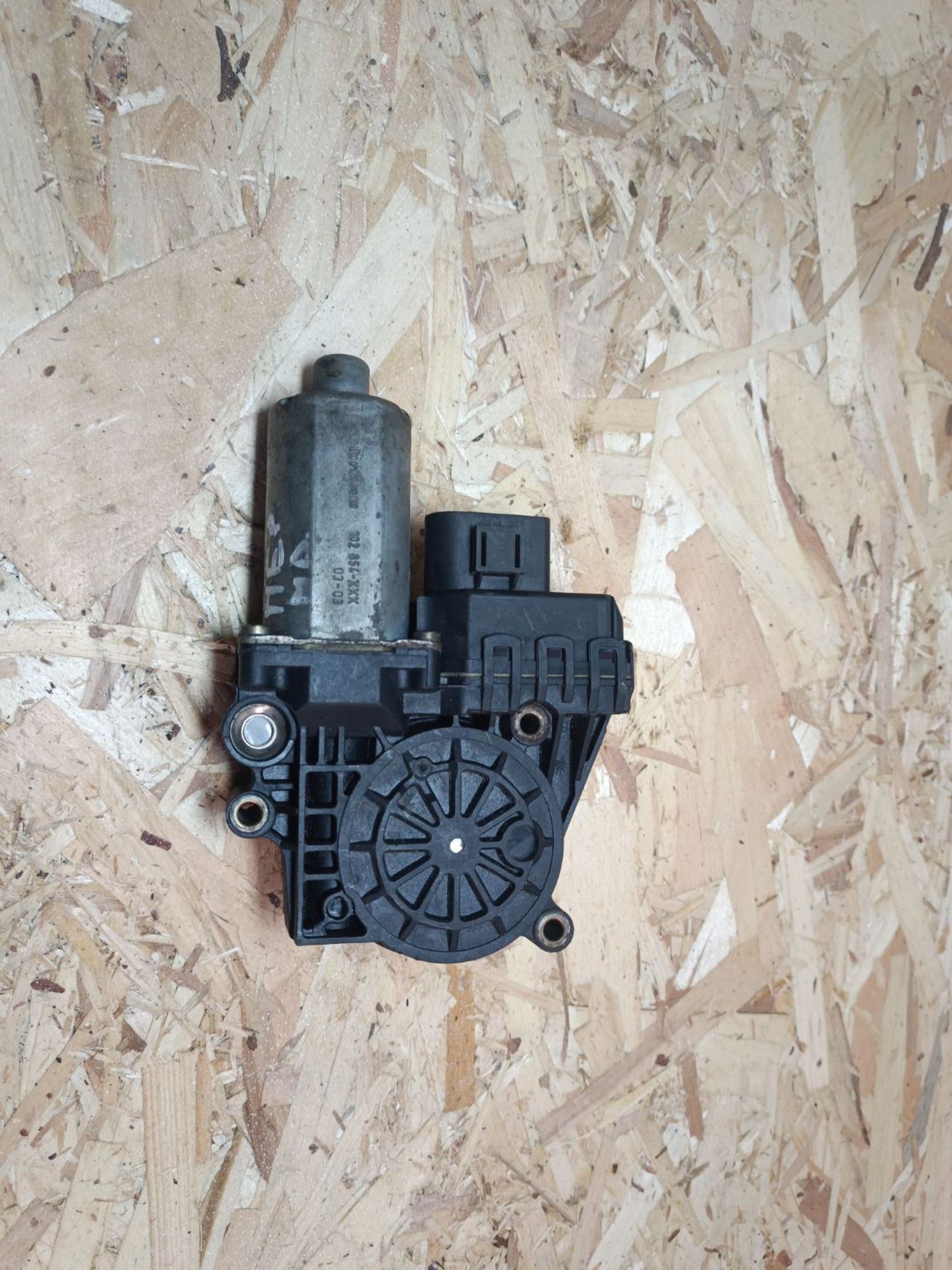 https://ycs.partsauto.market/partsauto-images/thmbs/userImages/8029f6437d5d02dac36f934fd72097e9/part/9b758feb-9d17-402a-b248-a722304dfc42_1789039469584.jpg