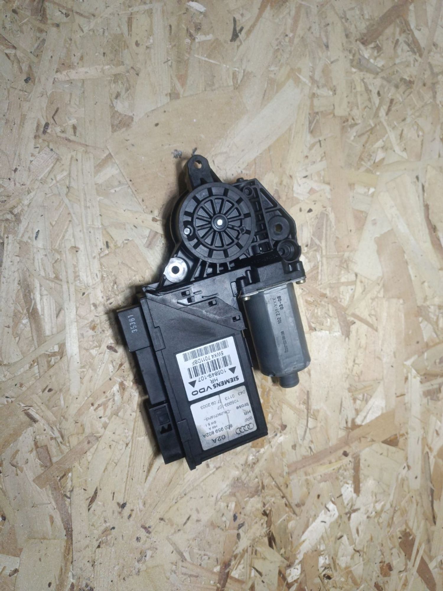 https://ycs.partsauto.market/partsauto-images/thmbs/userImages/8029f6437d5d02dac36f934fd72097e9/part/b4e06d23-9a72-45d3-8867-8d57d2f8ec6c_1788970945832.jpg
