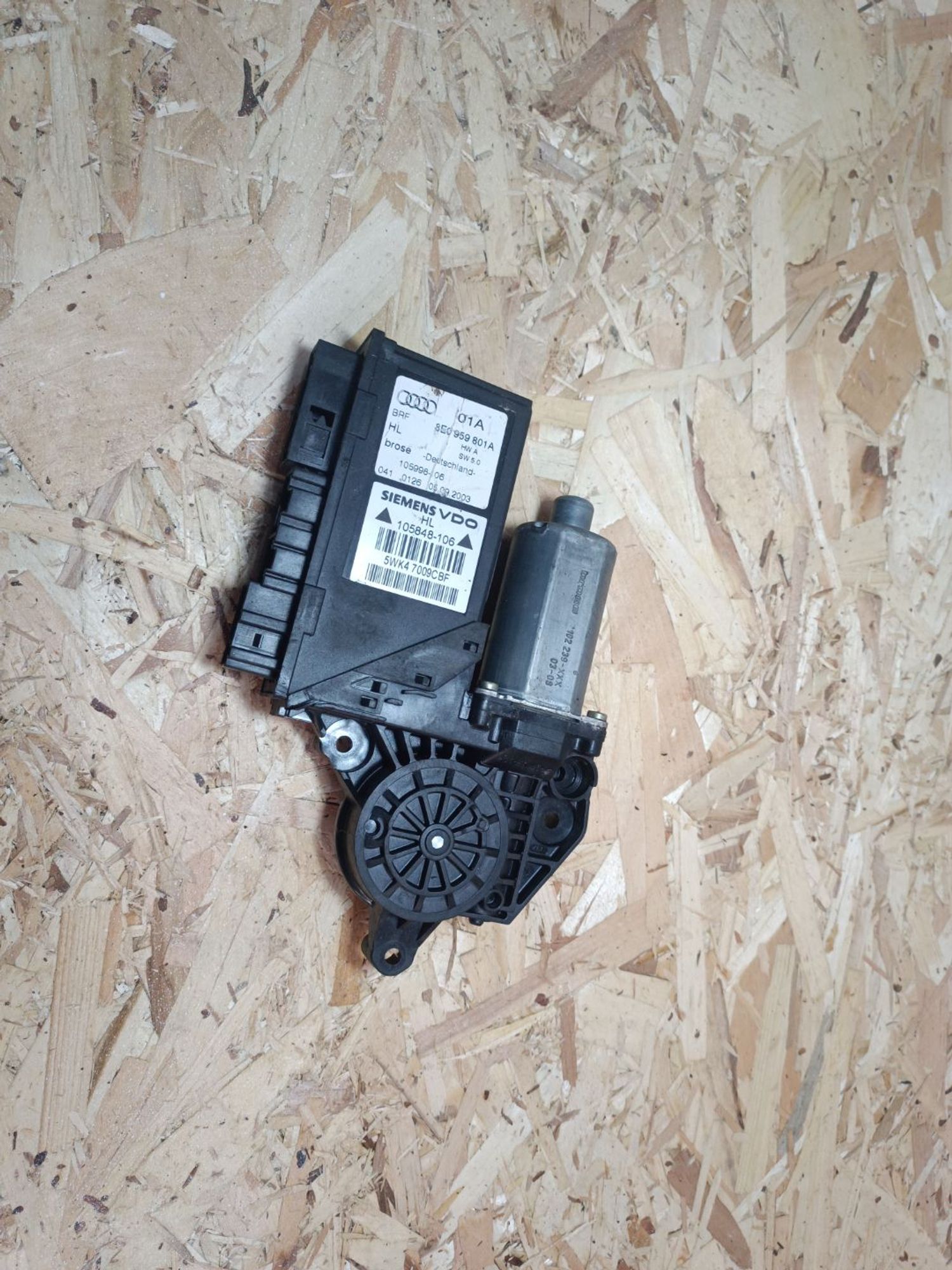 https://ycs.partsauto.market/partsauto-images/thmbs/userImages/8029f6437d5d02dac36f934fd72097e9/part/c3fe976b-6c37-4225-a236-1ca178e338e1_1789038989159.jpg
