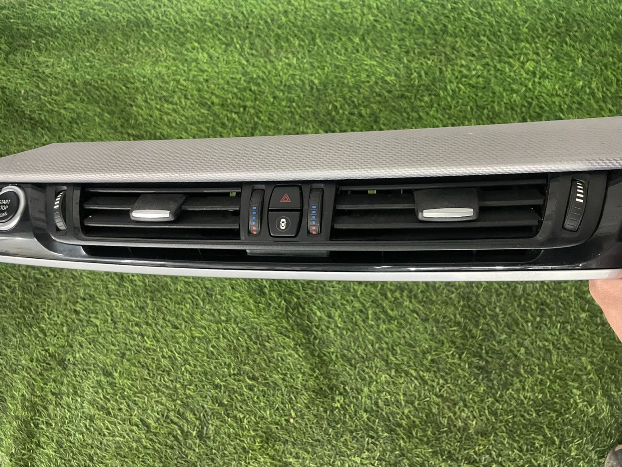 https://ycs.partsauto.market/partsauto-images/thmbs/userImages/82798d1dea2c19ada63d093c70529e74/part/004138a9-f81a-44d8-a051-39db975dbf4b_1781606105324.jpg