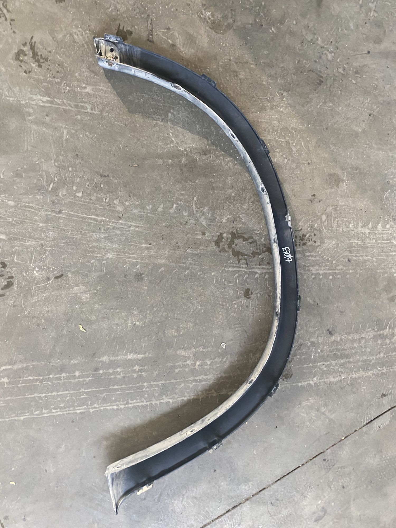 https://ycs.partsauto.market/partsauto-images/thmbs/userImages/82798d1dea2c19ada63d093c70529e74/part/046e15f6-fe0d-4b04-98d7-9804a3db3000_1718269018685.jpg