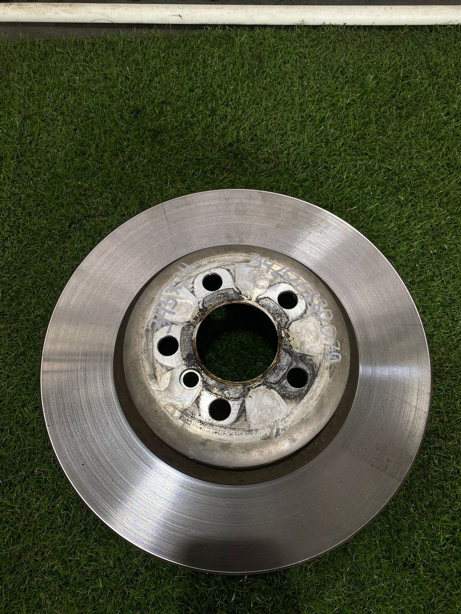 https://ycs.partsauto.market/partsauto-images/thmbs/userImages/82798d1dea2c19ada63d093c70529e74/part/084677d9-54ed-45aa-aff7-c523e8c17b08_1739190374840.jpg