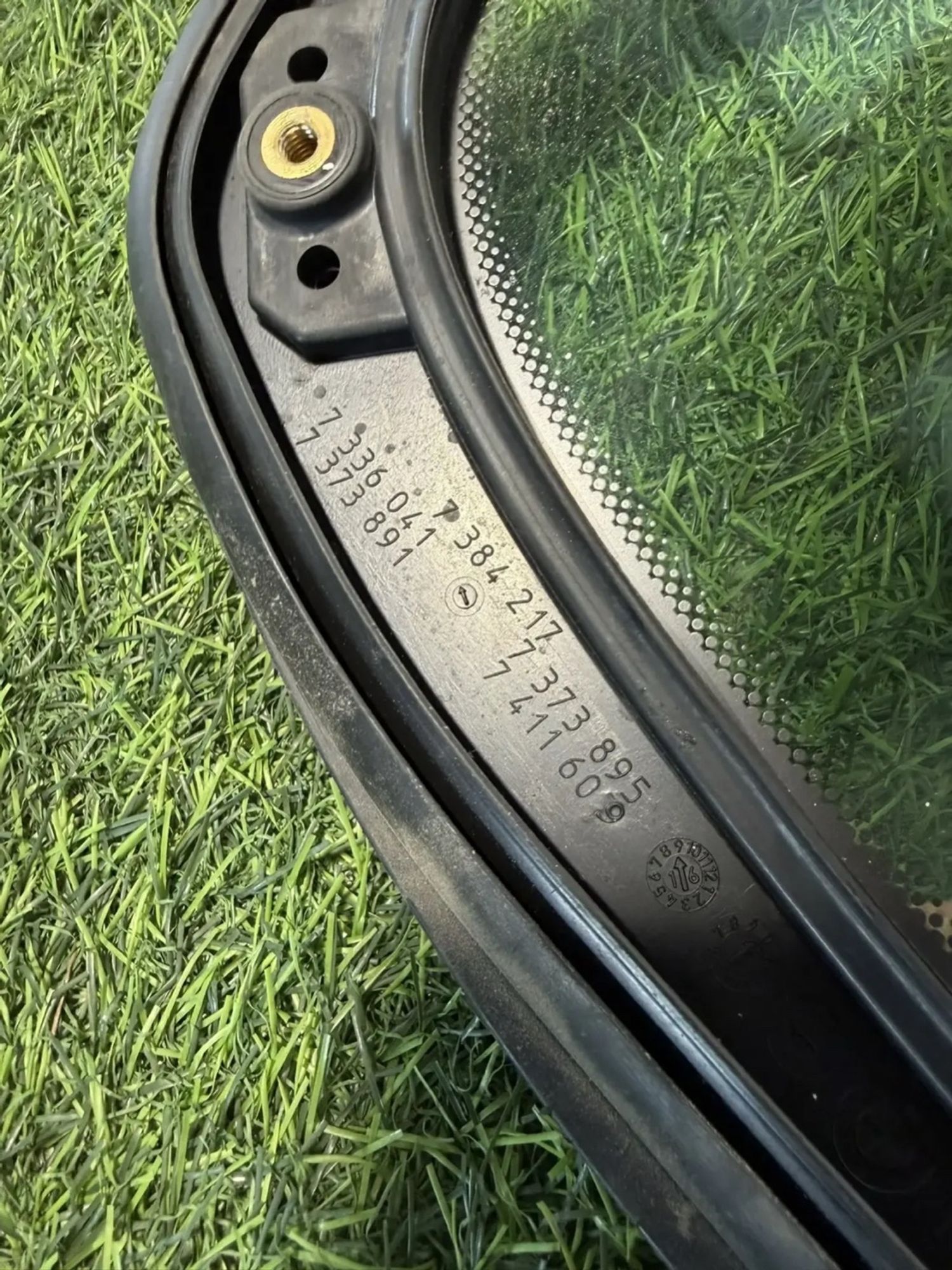 https://ycs.partsauto.market/partsauto-images/thmbs/userImages/82798d1dea2c19ada63d093c70529e74/part/0991aa24-ab0b-4d33-8d50-a72acc56828a_1781508127391.jpg