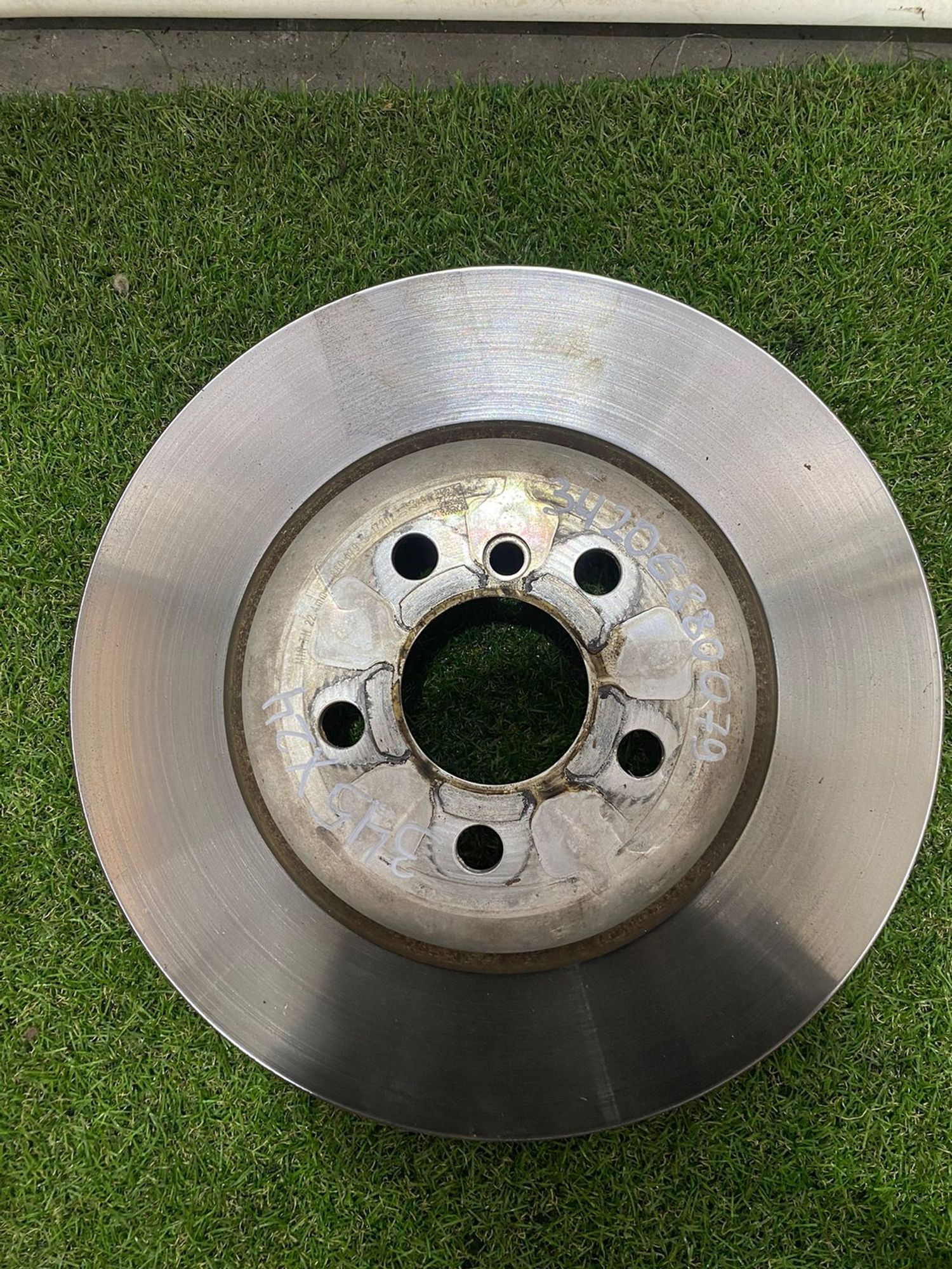https://ycs.partsauto.market/partsauto-images/thmbs/userImages/82798d1dea2c19ada63d093c70529e74/part/0f3bd4df-2e79-47ee-aaa0-1483d7ce450b_1739190376210.jpg