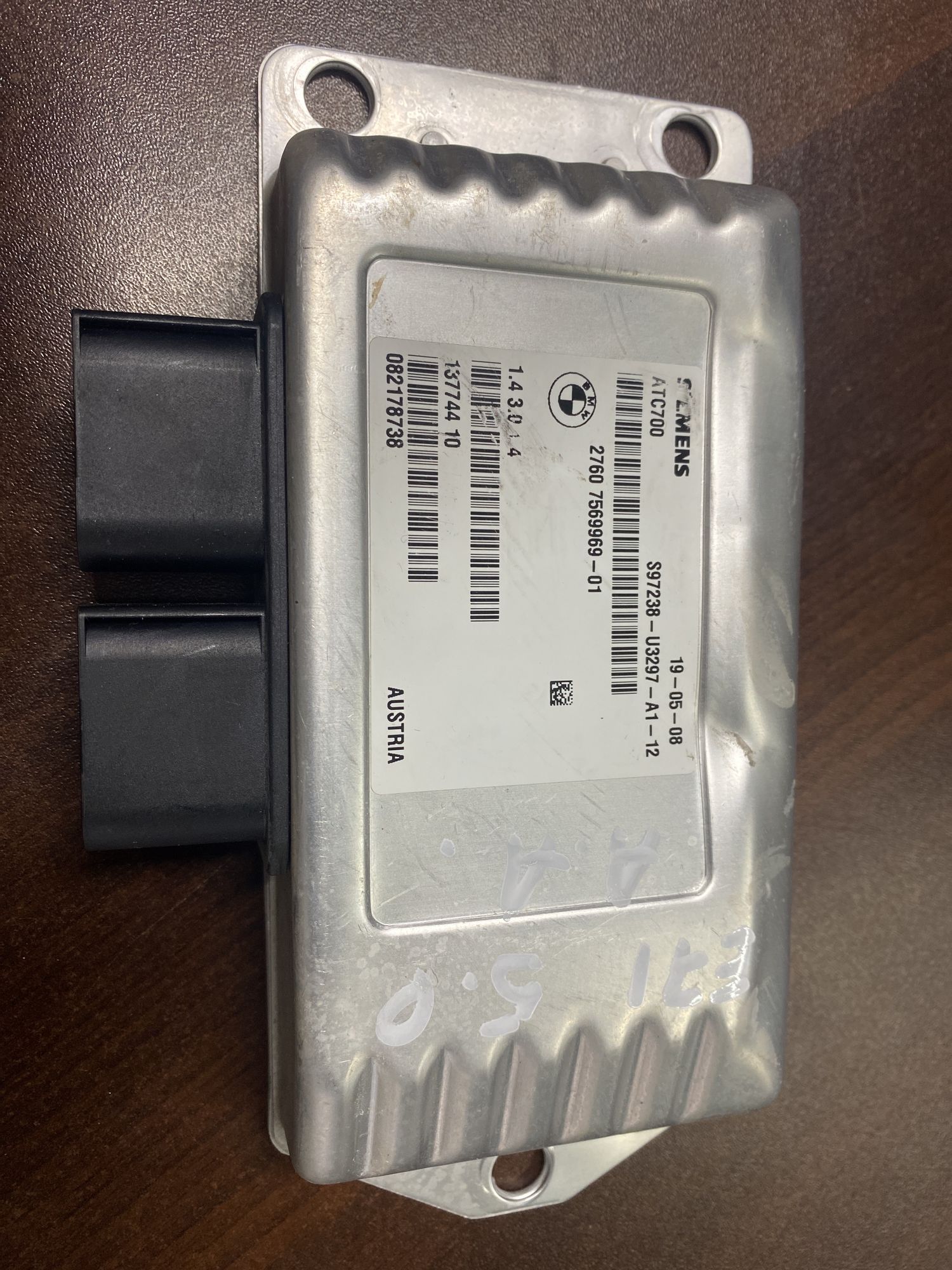 https://ycs.partsauto.market/partsauto-images/thmbs/userImages/82798d1dea2c19ada63d093c70529e74/part/105d1db7-7e3b-494a-ae6a-966e87970827_1702326802776.jpg